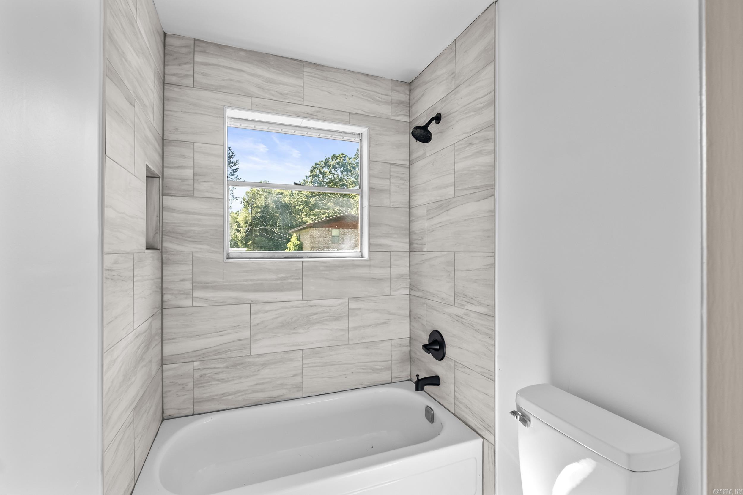 ARBOR OAKS - Residential