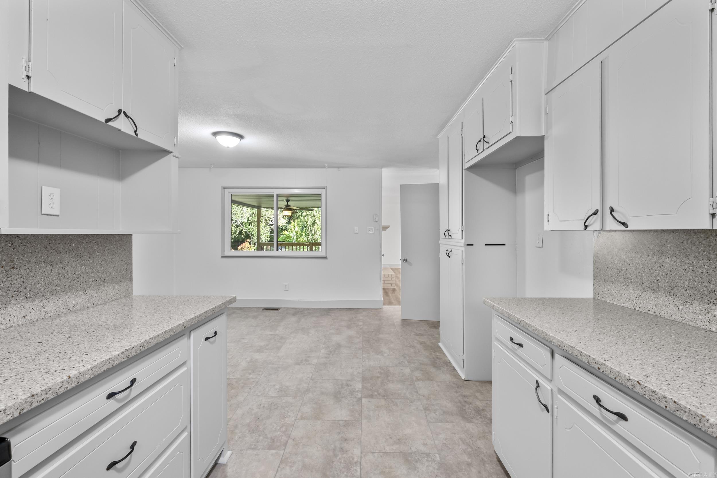 ARBOR OAKS - Residential