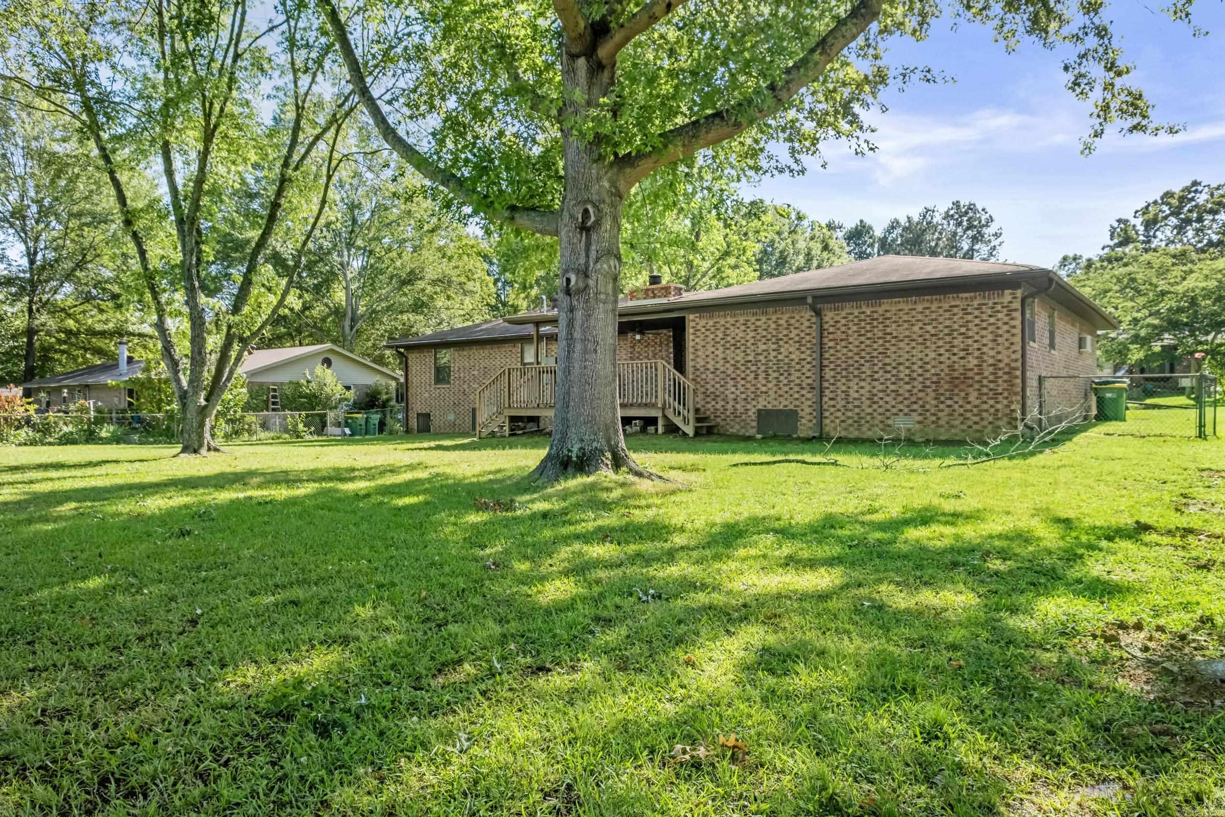 ARBOR OAKS - Residential