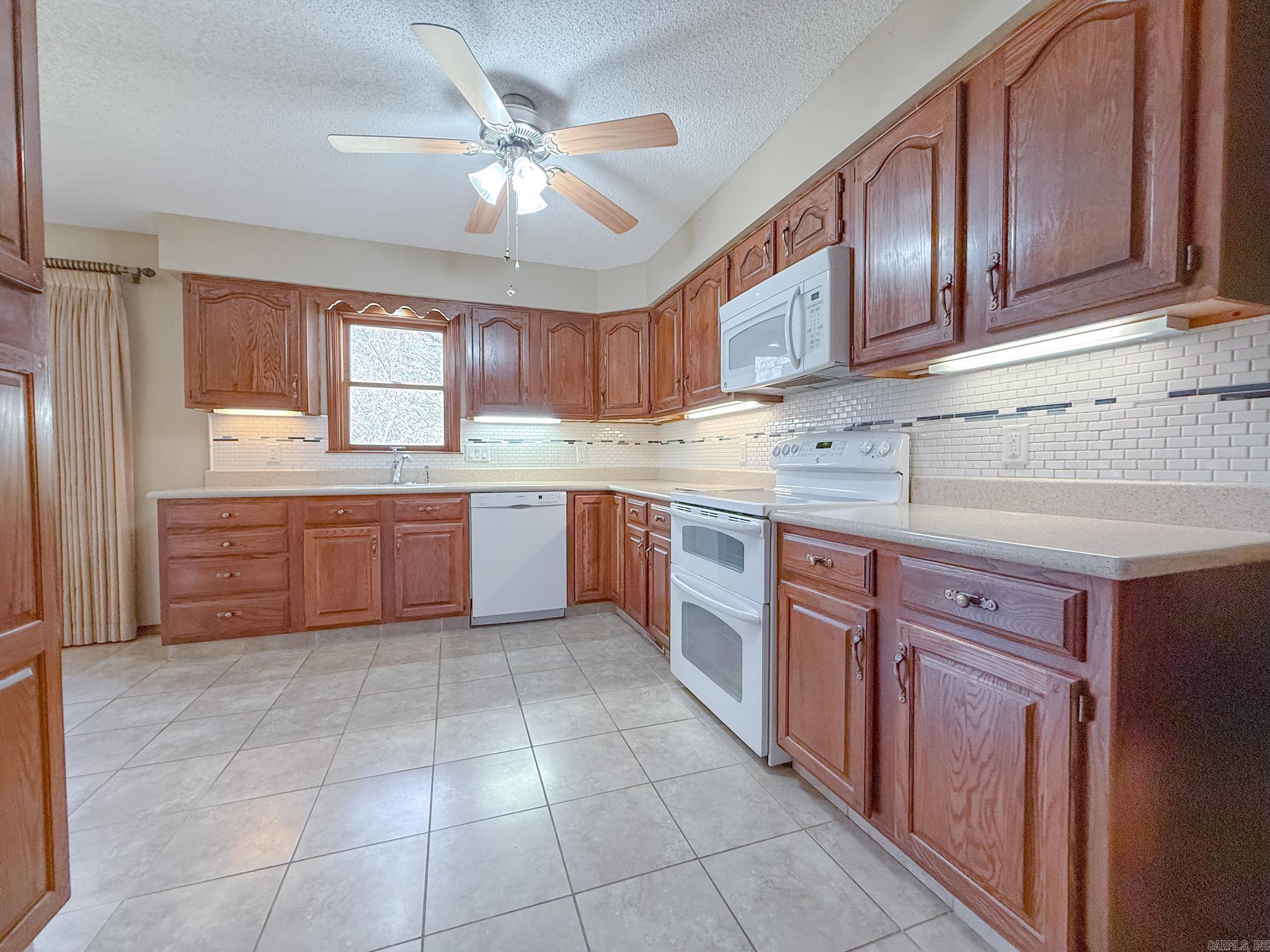 SOUTHERN MEADOWS ESTATE - Residential