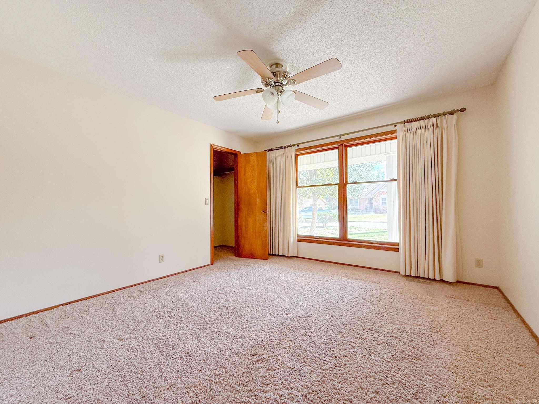 SOUTHERN MEADOWS ESTATE - Residential