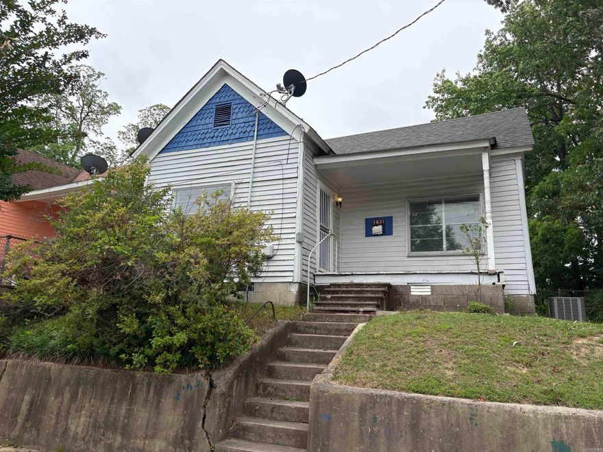 Charming Early 1900s Cottage – Move-In Ready! This adorable 1-bedroom, 1-bathroom home blends historic character with moderate updates, making it an ideal starter home or investment property. Recently rented for $750/month, it offers a solid return for investors. The home features freshly painted interiors, updated LVP flooring, electric water heater, and plenty of natural light throughout. Enjoy crisp trim details and turn-key condition. Whether you’re buying your first home or adding to your rental portfolio, this gem is ready to go! Can be sold as a package with 1617 Maple St. **Agent See Remarks**