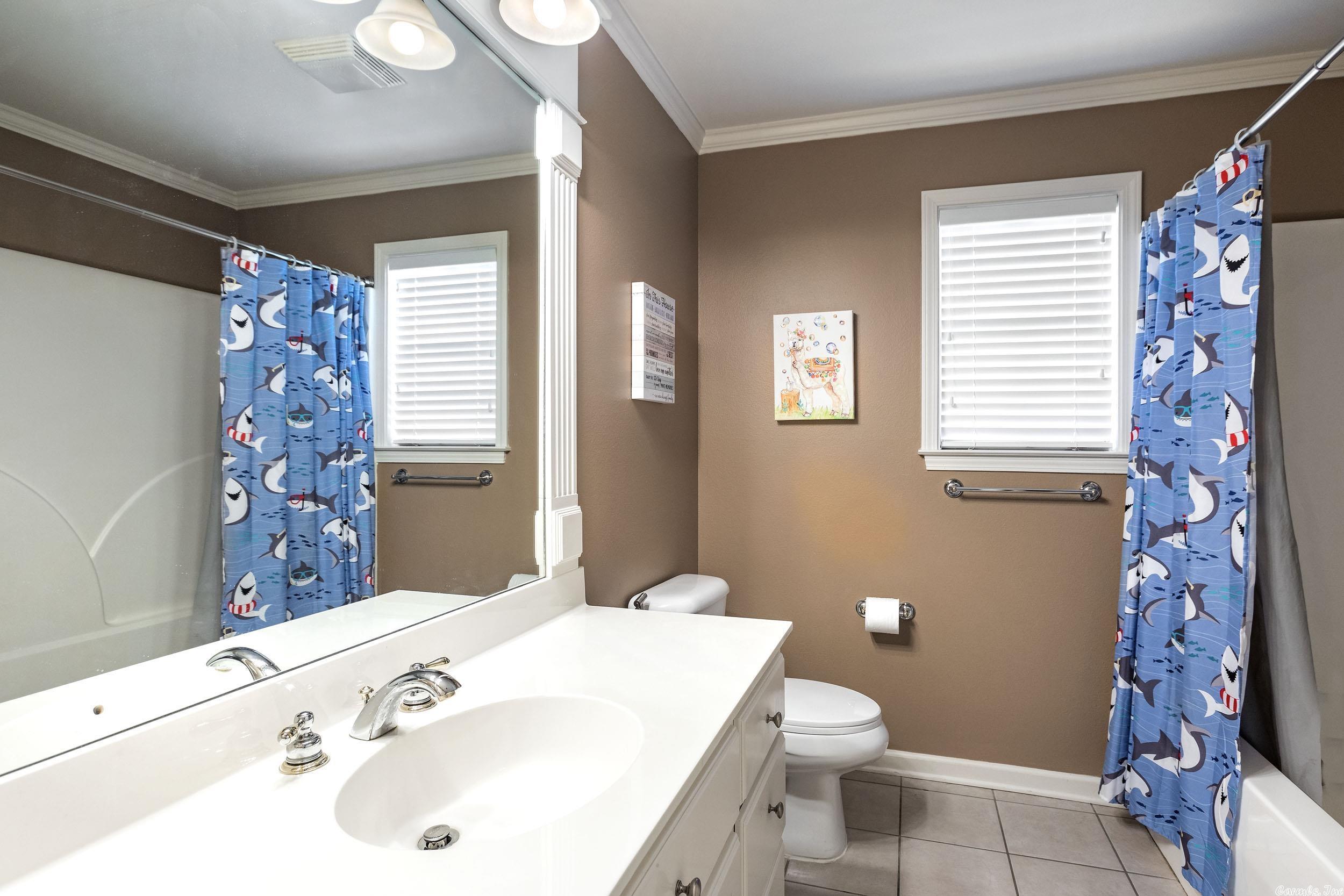 COUNTRY CLUB OF ARK THE - Residential