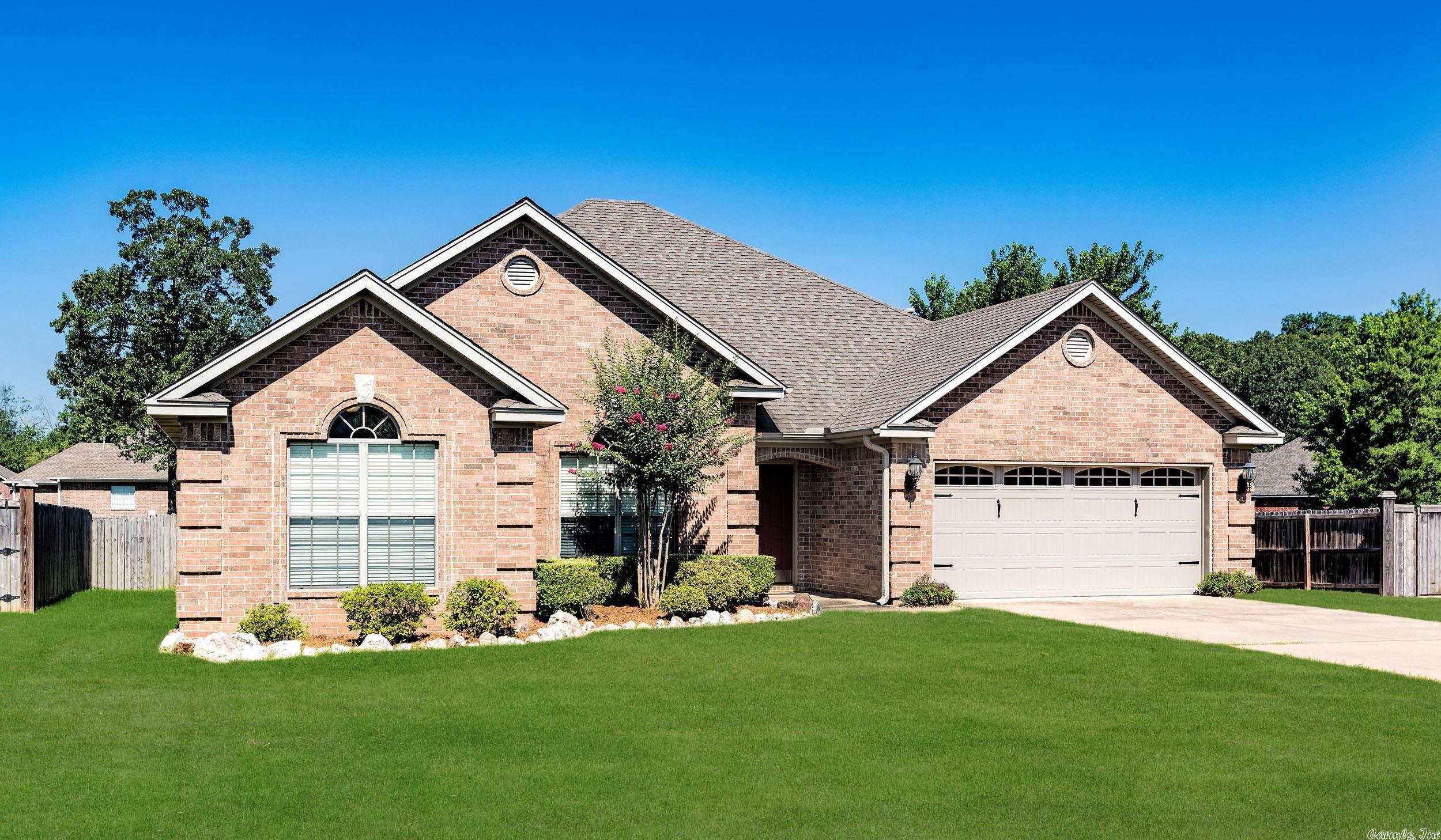 COUNTRY CLUB OF ARK THE - Residential