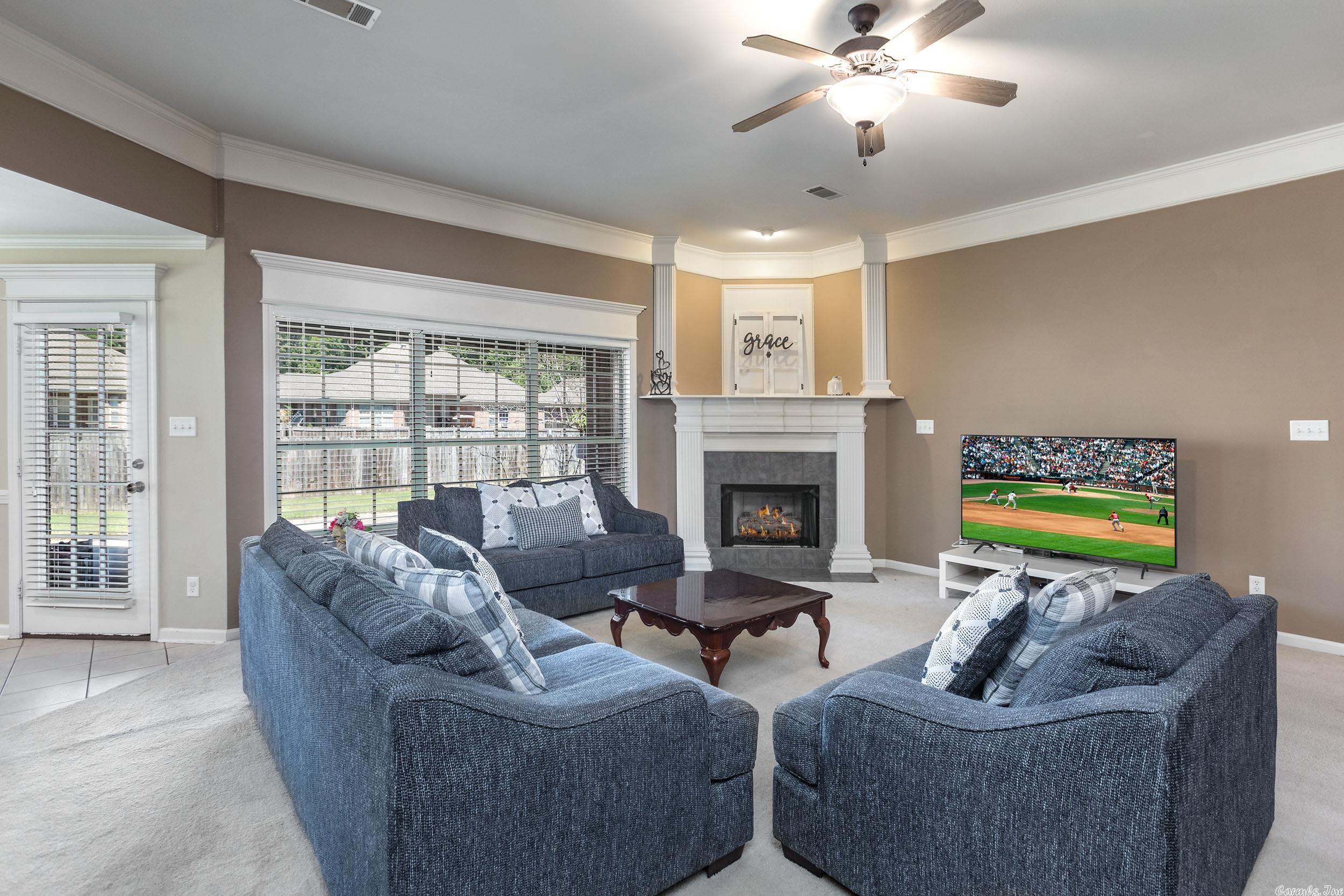 COUNTRY CLUB OF ARK THE - Residential