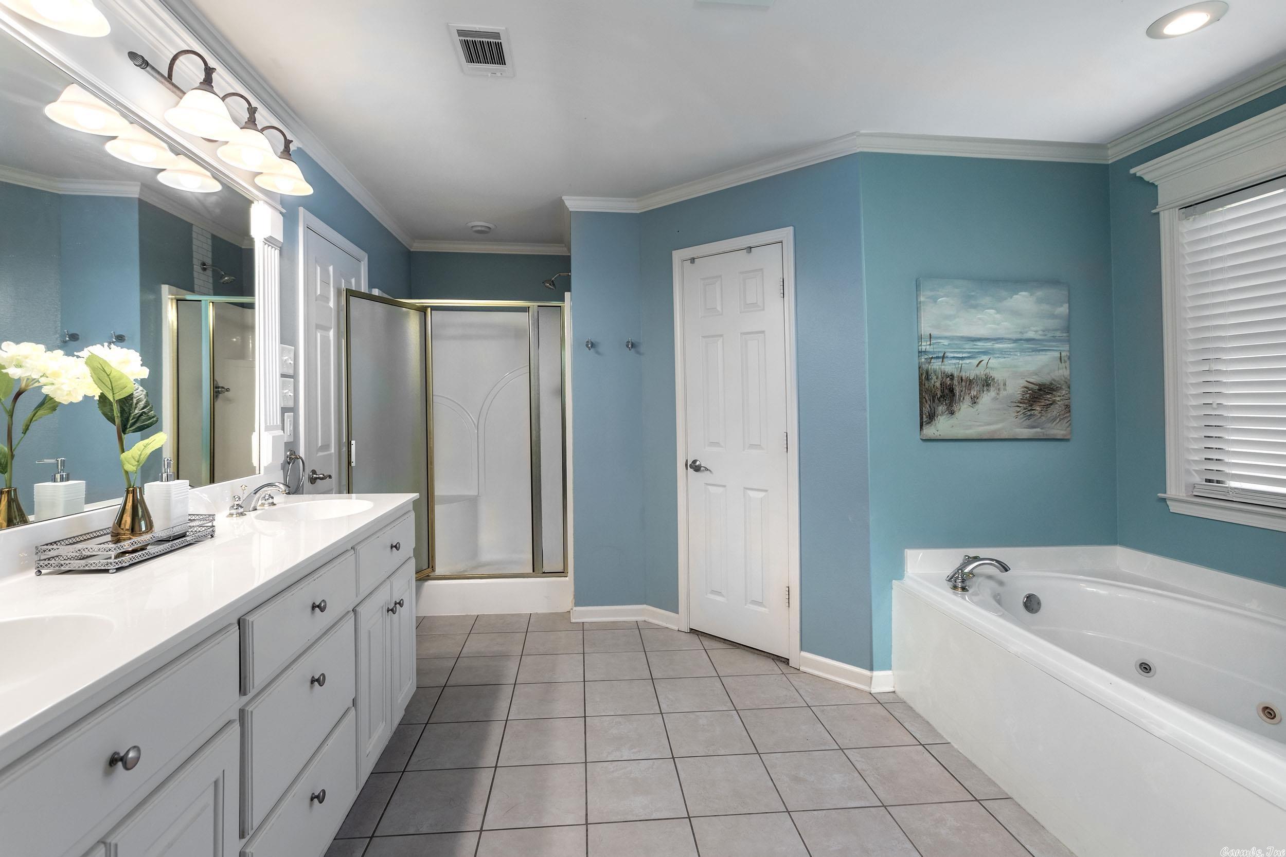 COUNTRY CLUB OF ARK THE - Residential