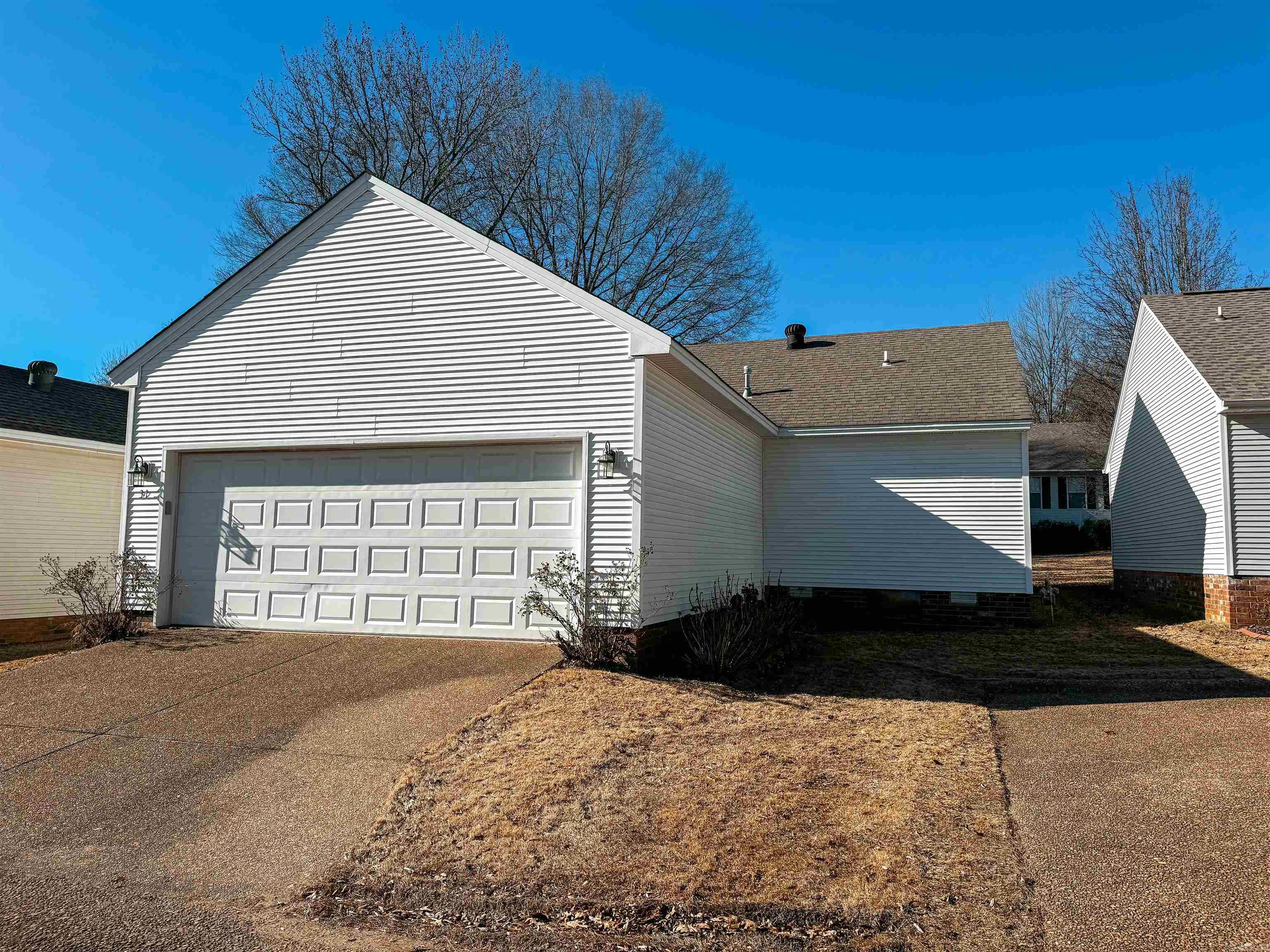 RIVER OAKS TRACE - Residential