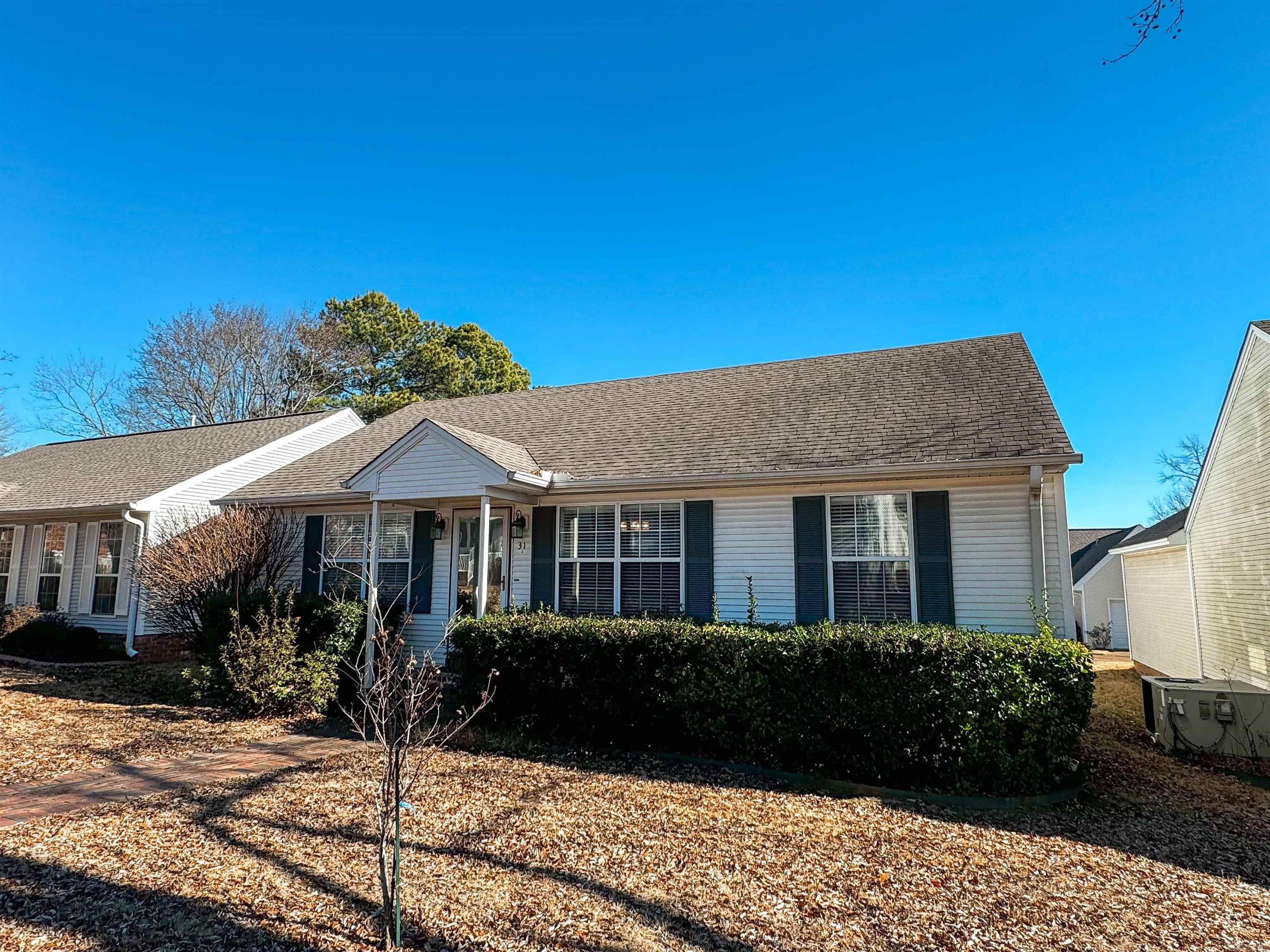 RIVER OAKS TRACE - Residential