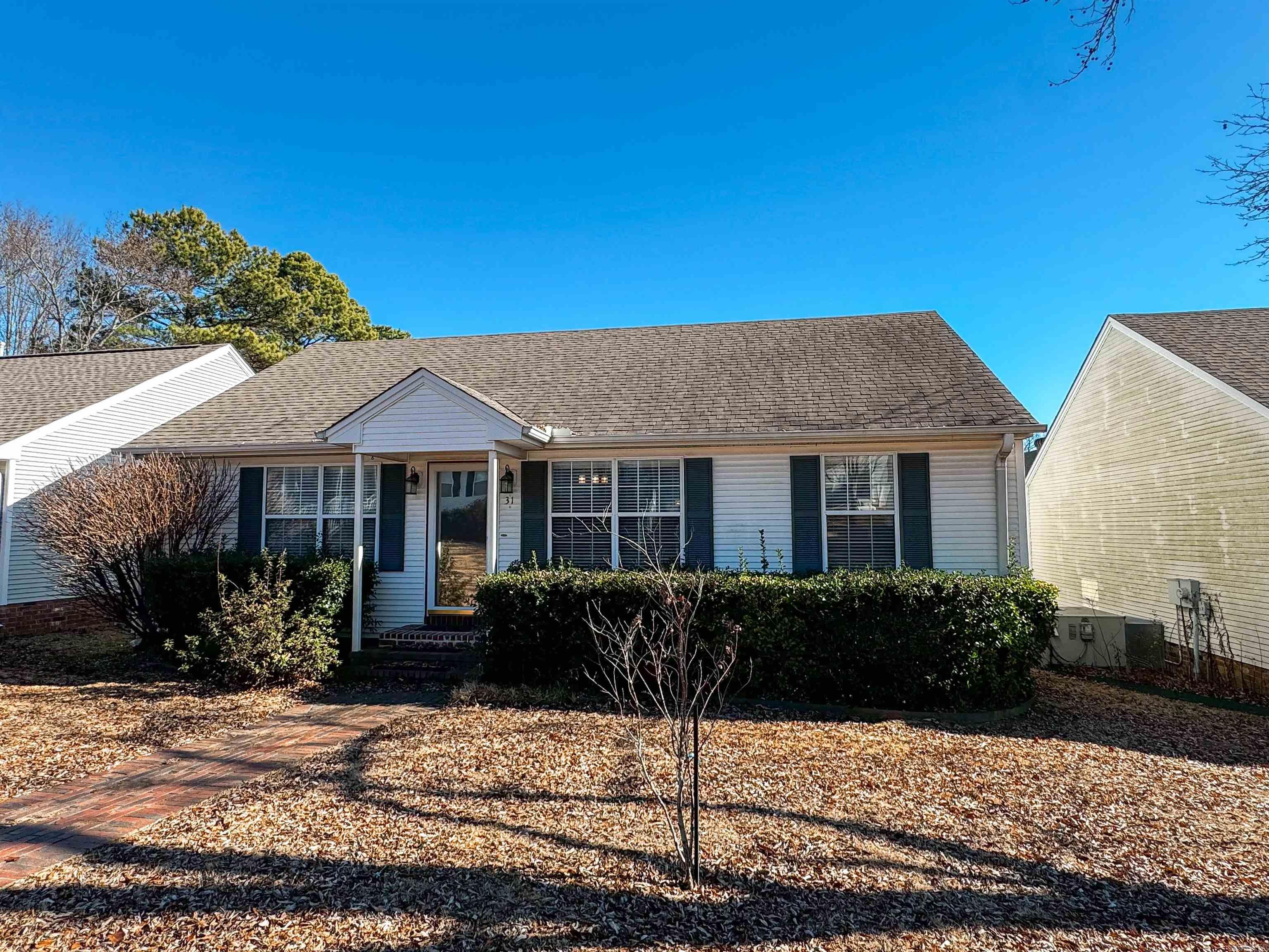 RIVER OAKS TRACE - Residential