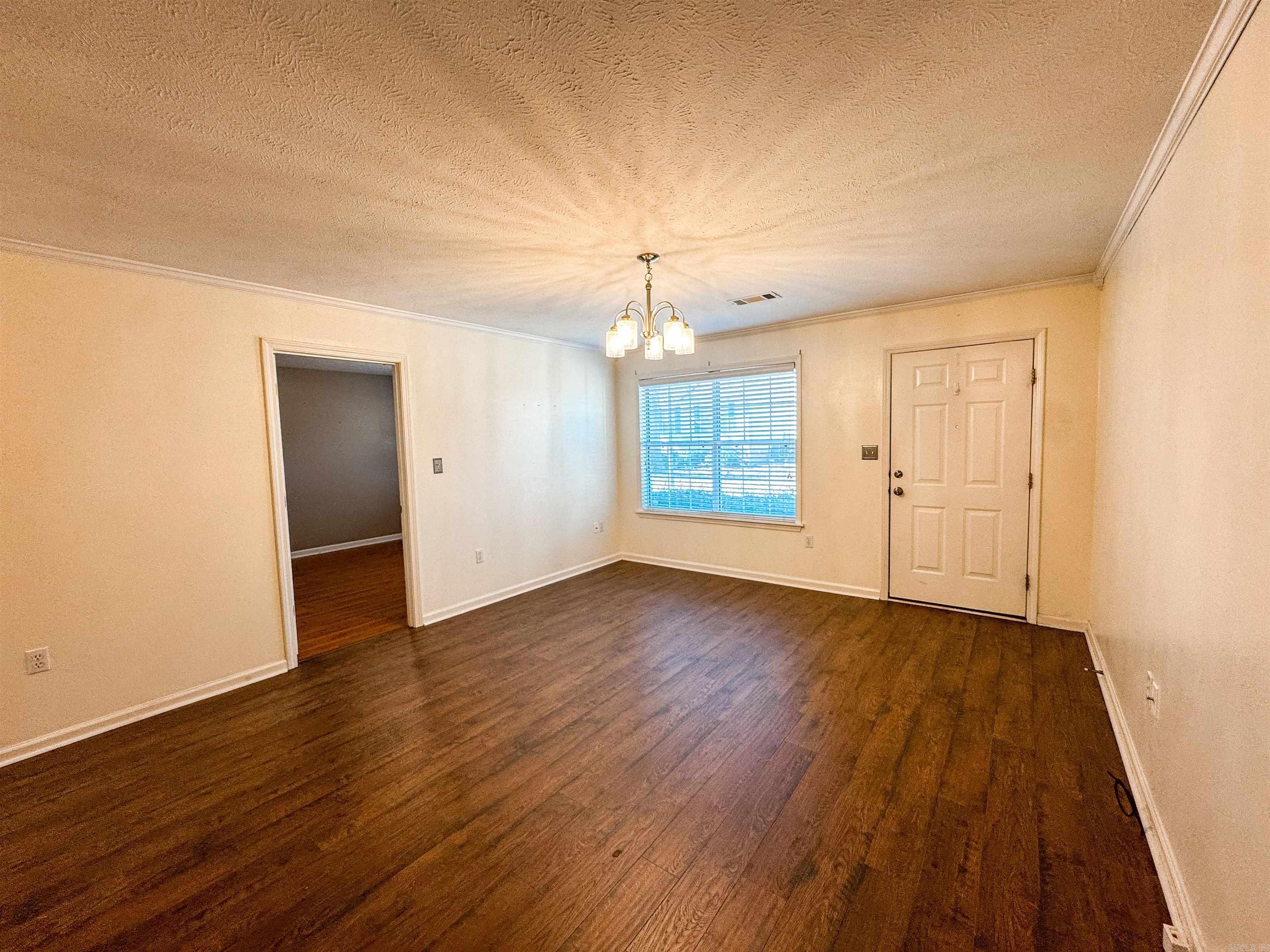 RIVER OAKS TRACE - Residential