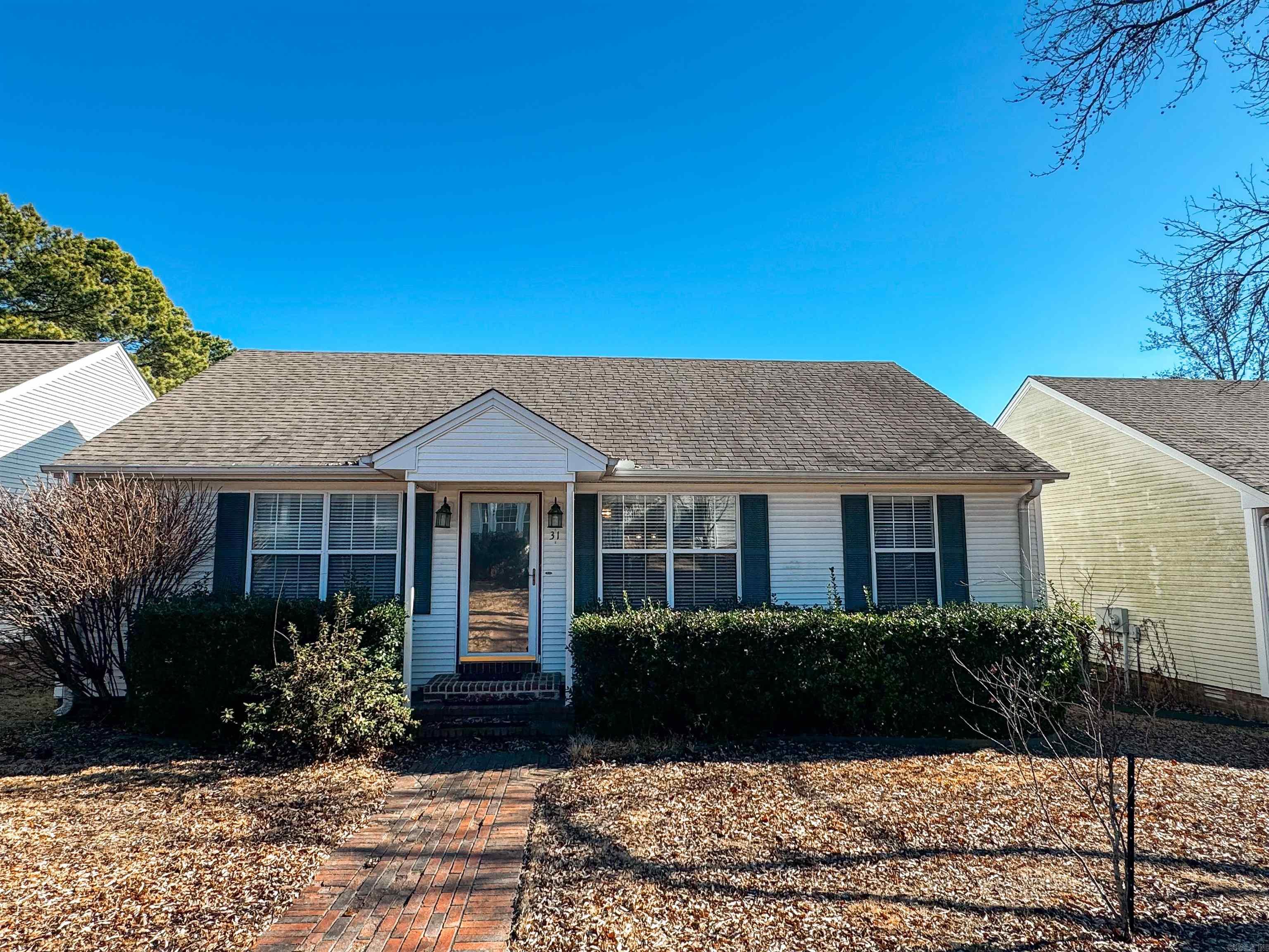 RIVER OAKS TRACE - Residential