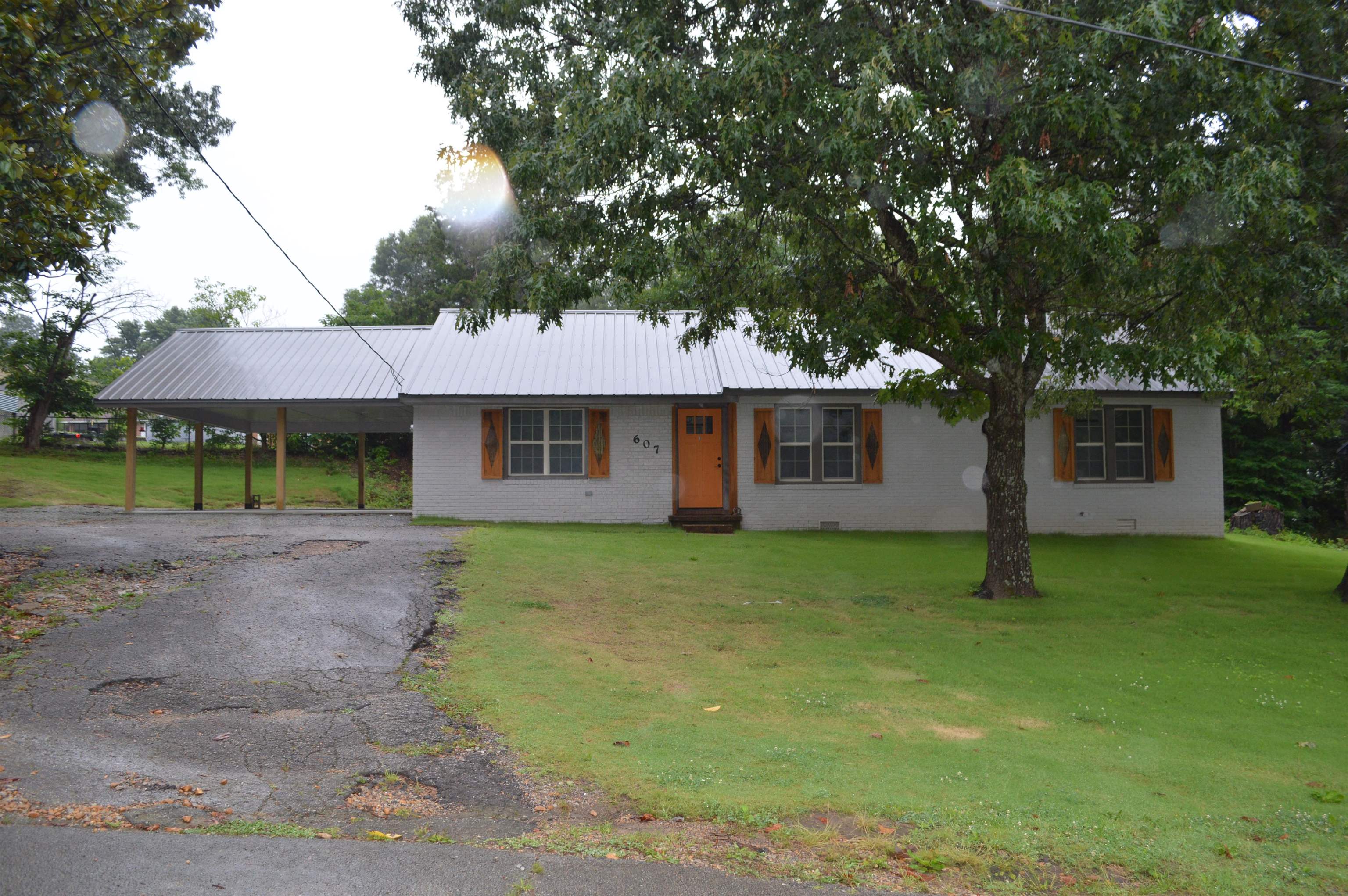 3 Bedroom and 2 Full bath home completely remodeled!