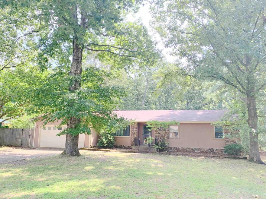Come see this nice family home in the quiet neighborhood of Arbor Oaks. This one has a large family room with a rock fireplace. The cook of the house will love the kitchen that has plenty of cabinets and counter space. All the bedrooms are good size. The deck that overlooks the flat backyard is perfect for outdoor entertaining. Great commute to LRAFB.