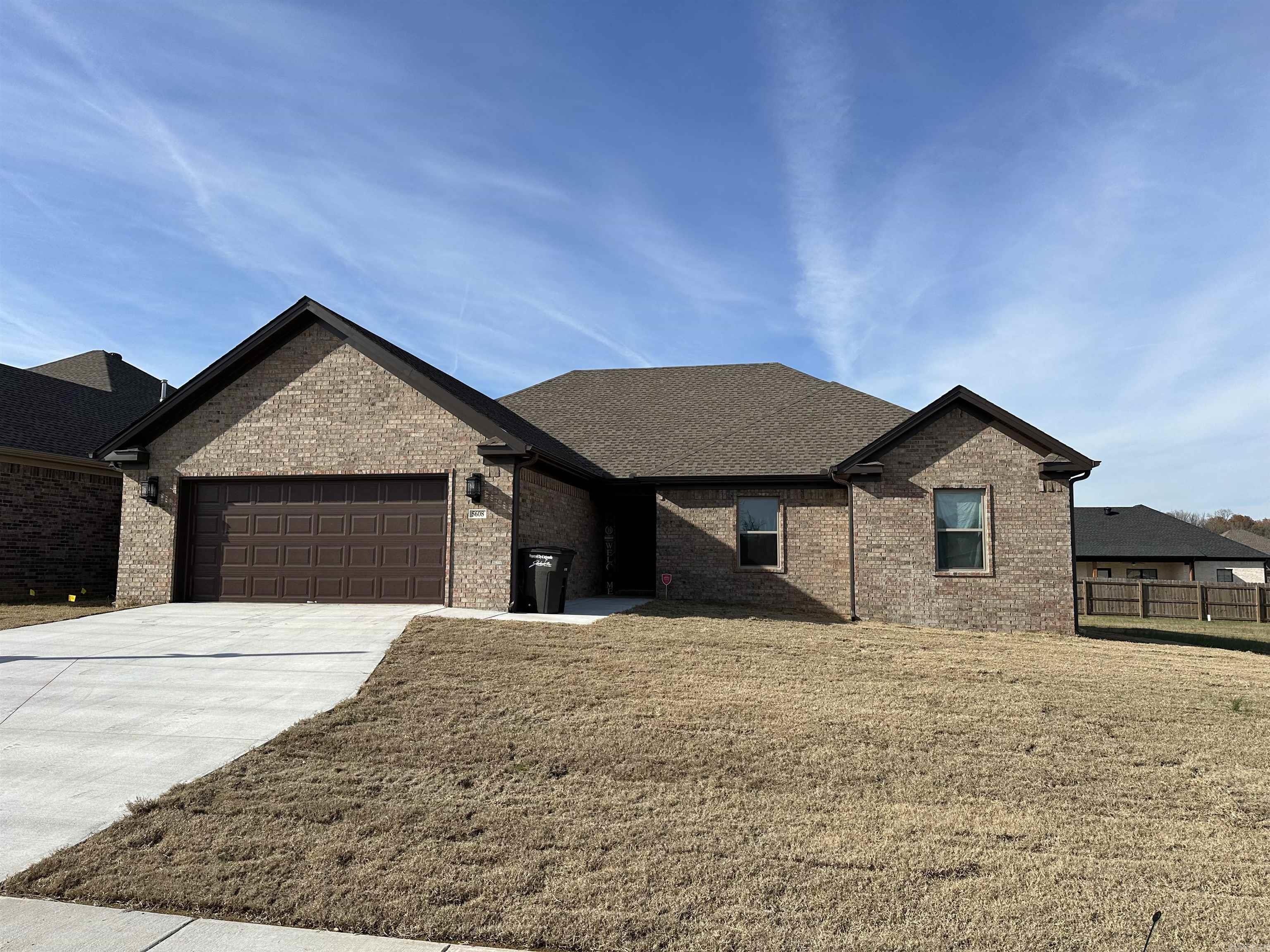 GORGEOUS NEW CONSTRUCTION -- Awesome location near LRAFB w/ convenient freeway access. Lovely kitchen w/ granite counter tops. Popular split bedroom floor plan. Master Bath closet w/ built-in drawers, double sinks, 6Ft Soaker tub, Custom walk-in shower in master. Spacious living area w/hardwood floors & gas log fireplace. Large laundry room. Covered back patio!! 1-year builder's warranty including.