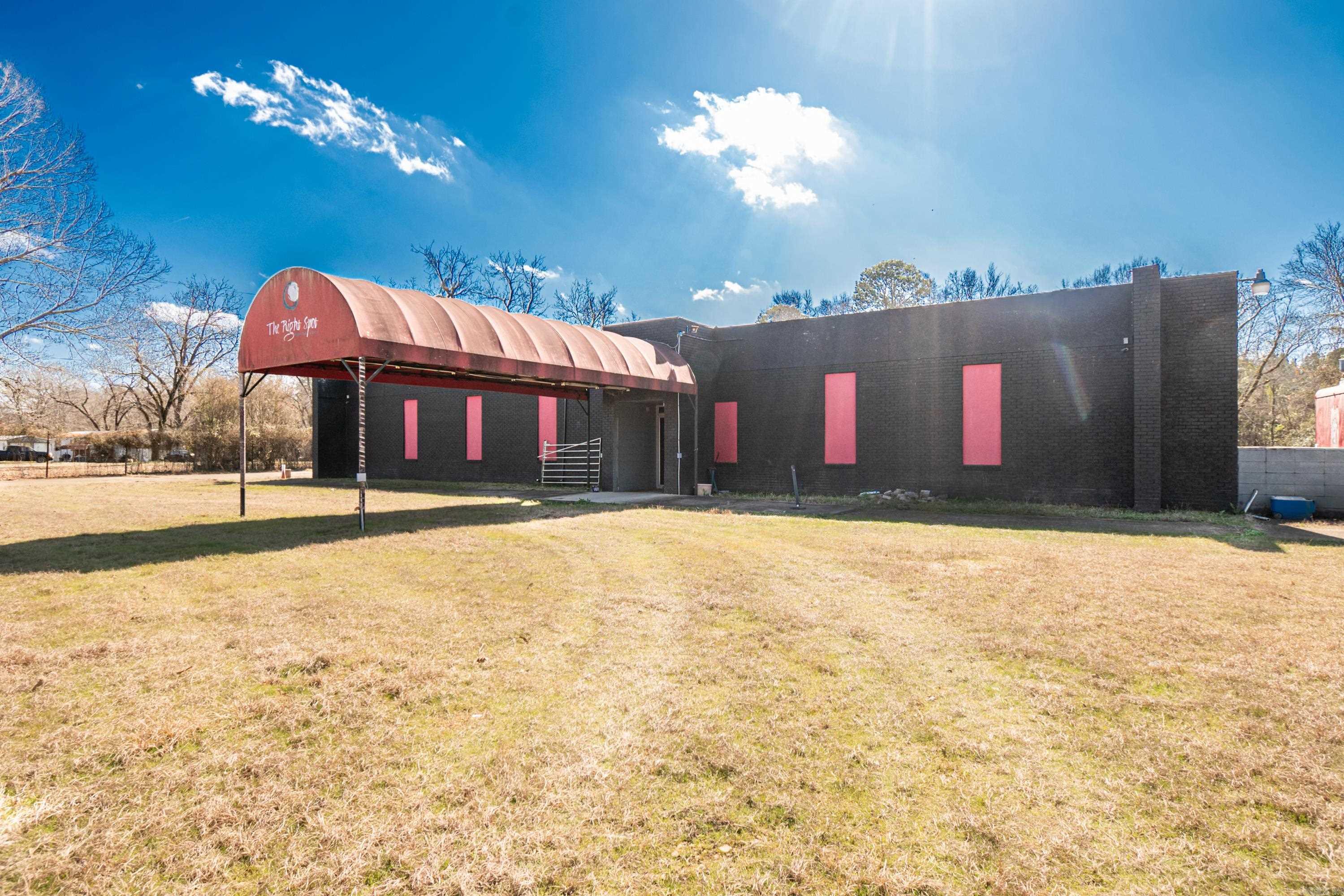 Unlock endless potential with this versatile commercial gem! Imagine 6,000 square feet of opportunity on 4.9 acres of prime land, complete with ample parkingāperfect for launching a business, church, event center, or restaurant. Whether you're looking to expand or create something new, this property is the ideal canvas for your vision. Ready to transform possibilities into reality? DM us now to schedule your exclusive tour and start your next big venture! Buyers and Investors, if youāre interested in a private tour of this commercial gem, contact me today! Agents review agent comments!