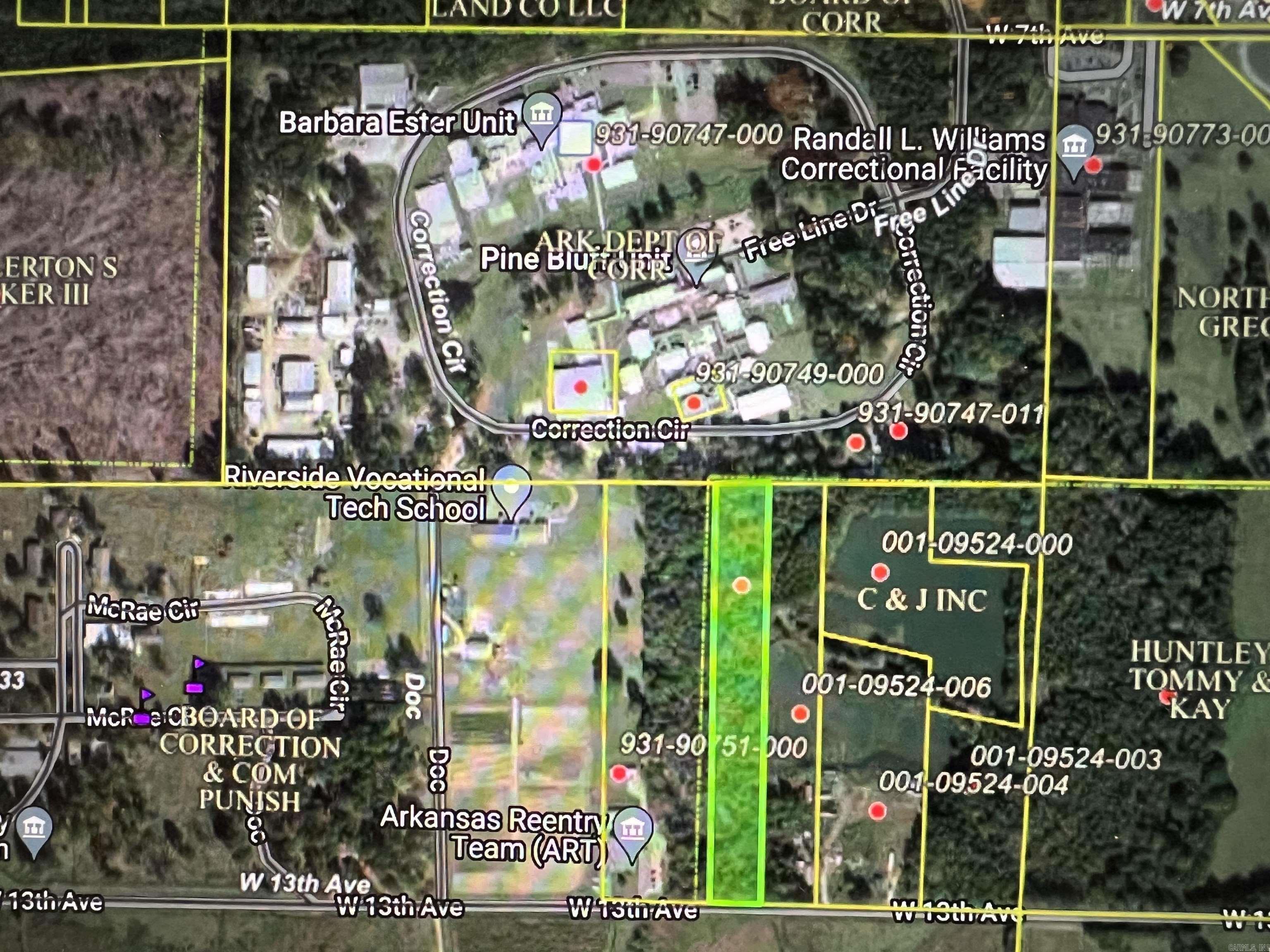 Great residential lot full of amazing opportunities.