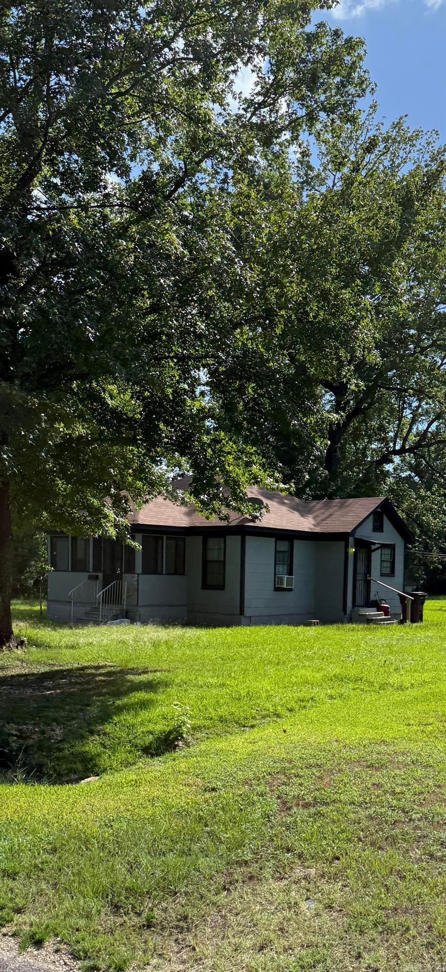 Move in ready starter home. Well maintained 2 bedroom 1 bath. Sofa, washer, dryer, refrigerator, and stove are included. Large level lot allows for plenty of outdoor activity and easy to maintenance. This is a must see. Owner is willing to finance for a qualified buyer with a decent down payment.