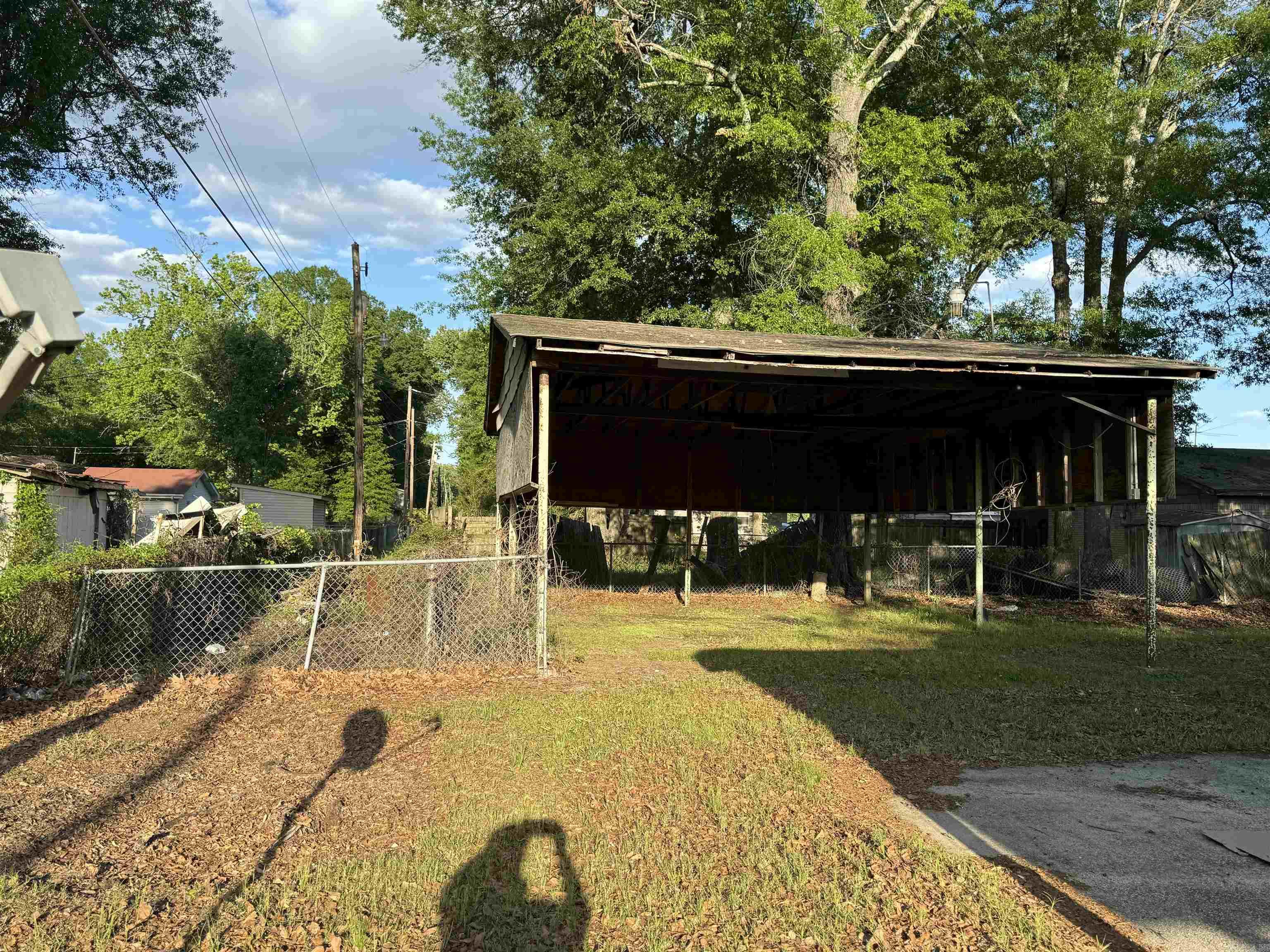 SENYARD FRED ADD - Residential