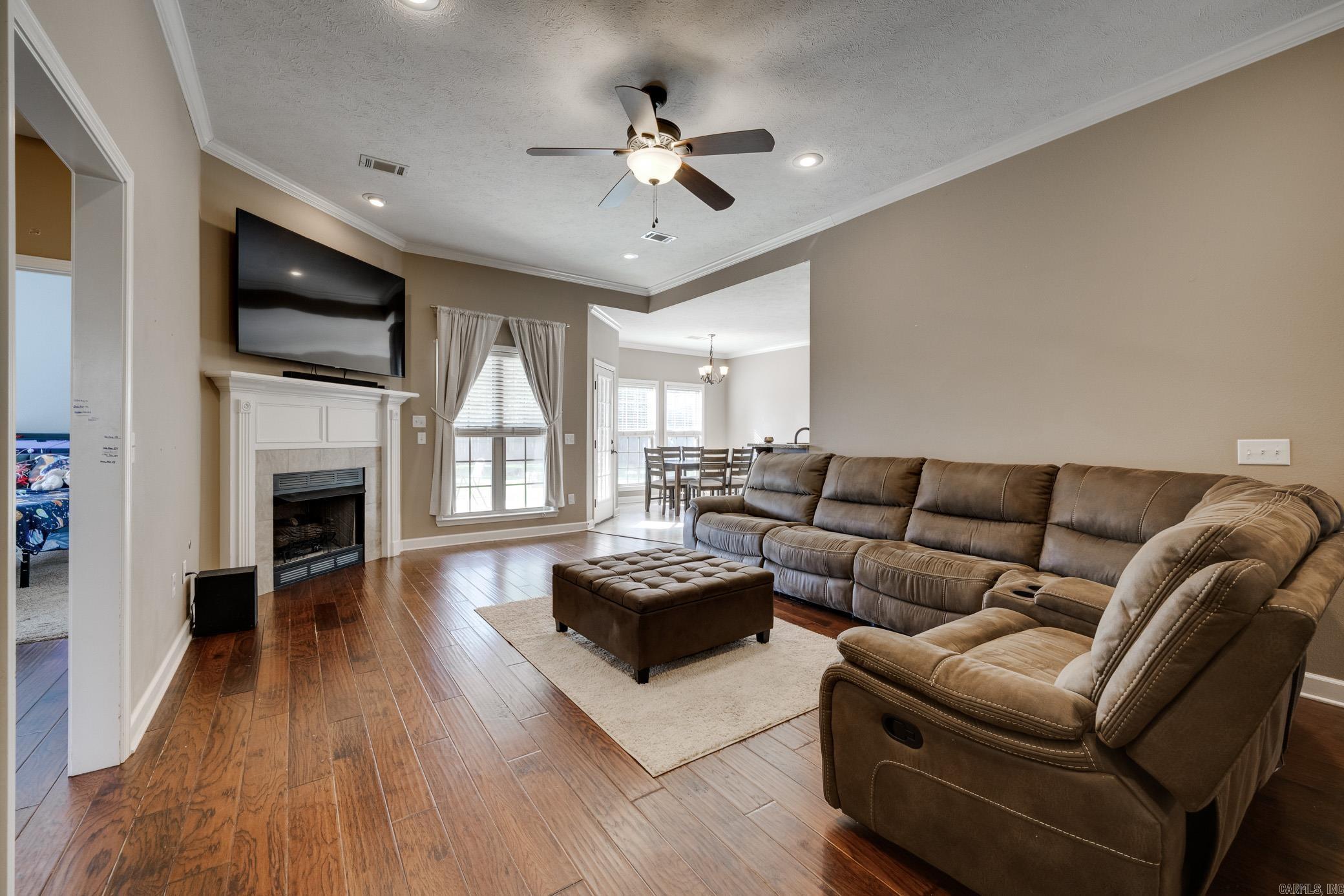 SPRING VALLEY - Residential