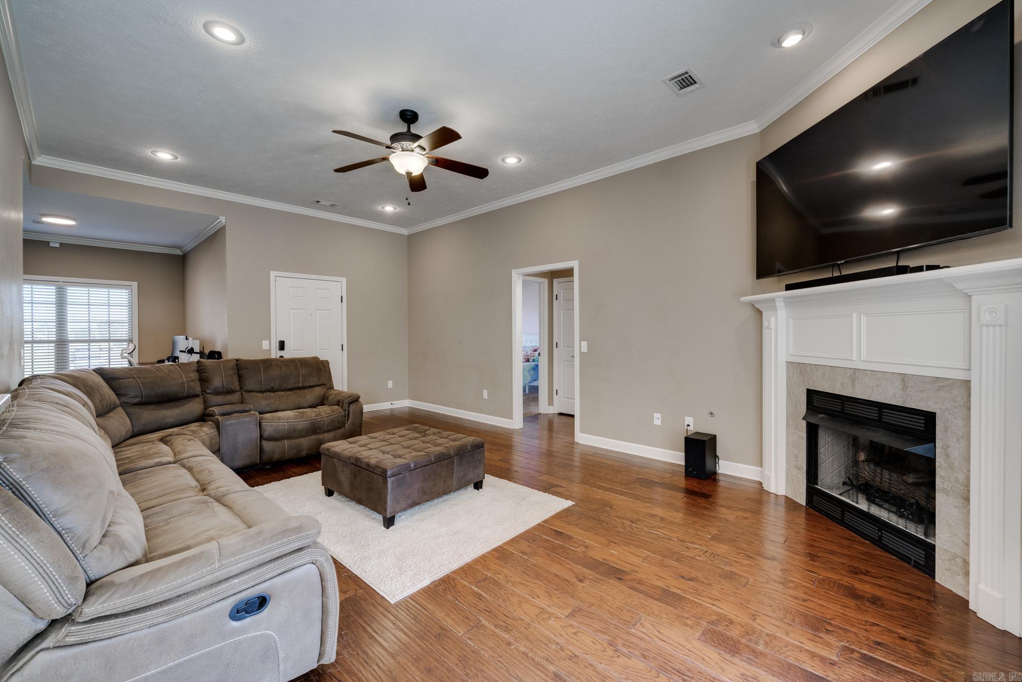 SPRING VALLEY - Residential