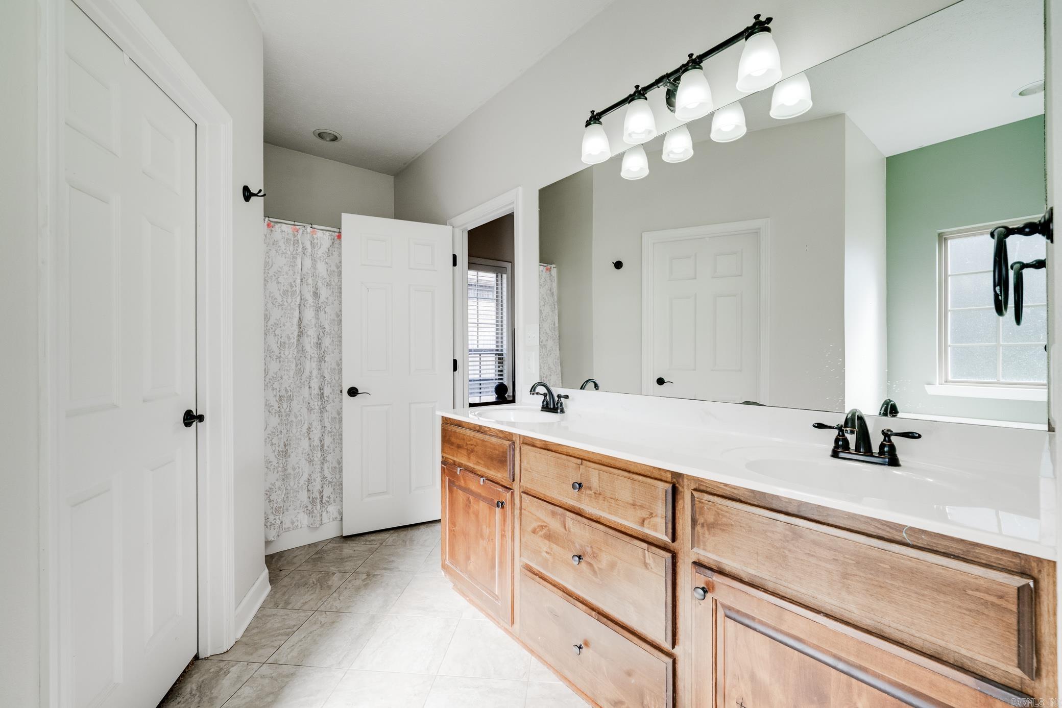 SPRING VALLEY - Residential