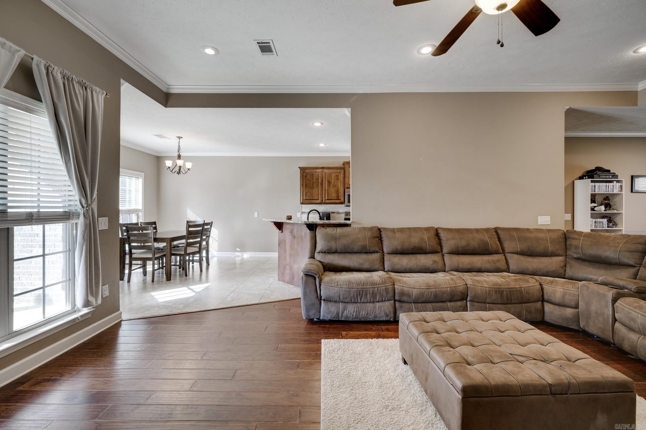 SPRING VALLEY - Residential