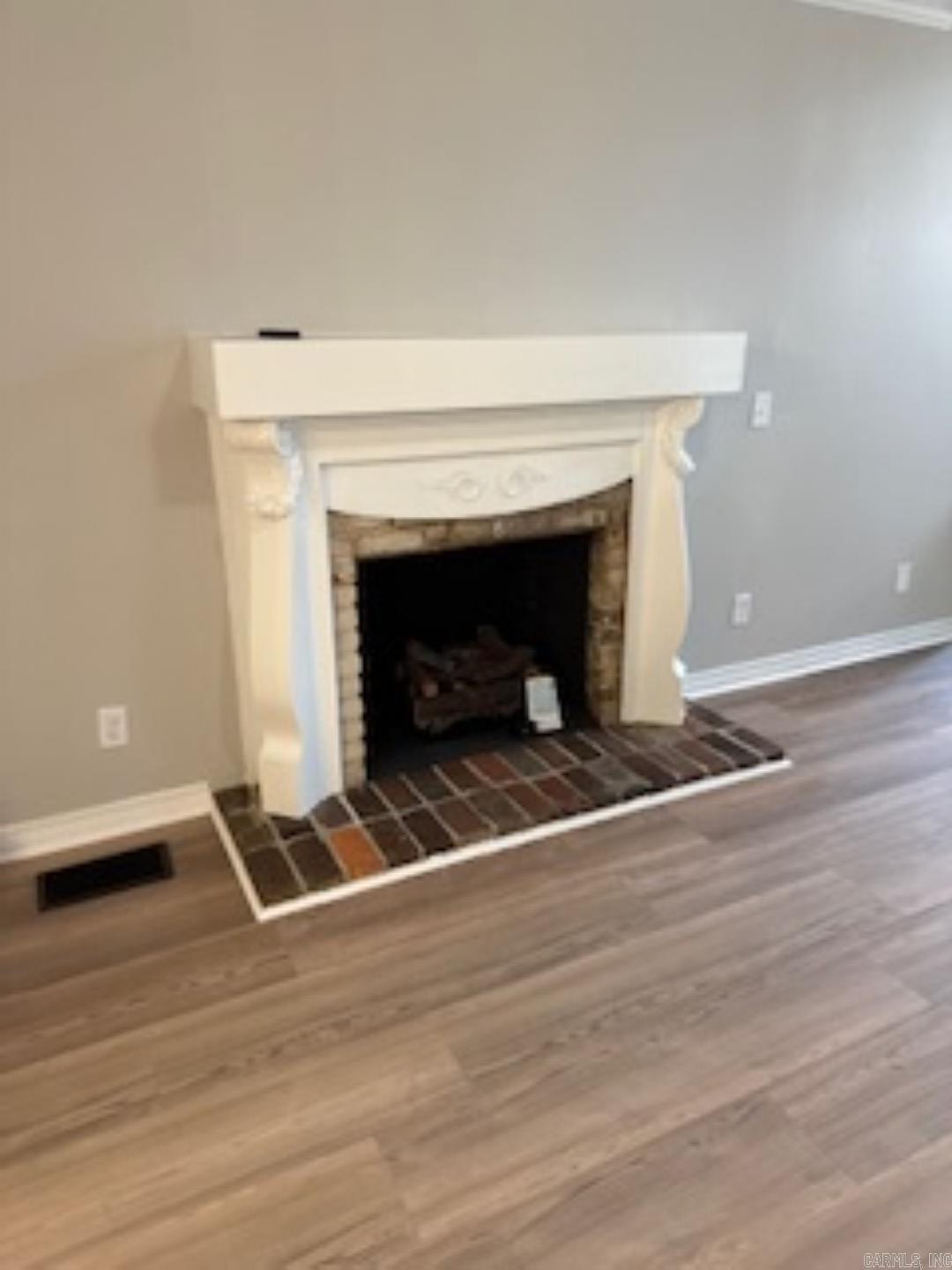 PINE HILLS - Residential