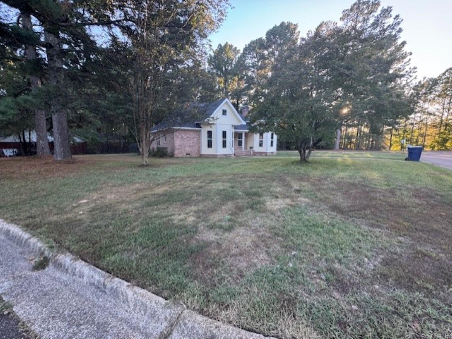 PINE HILLS - Residential