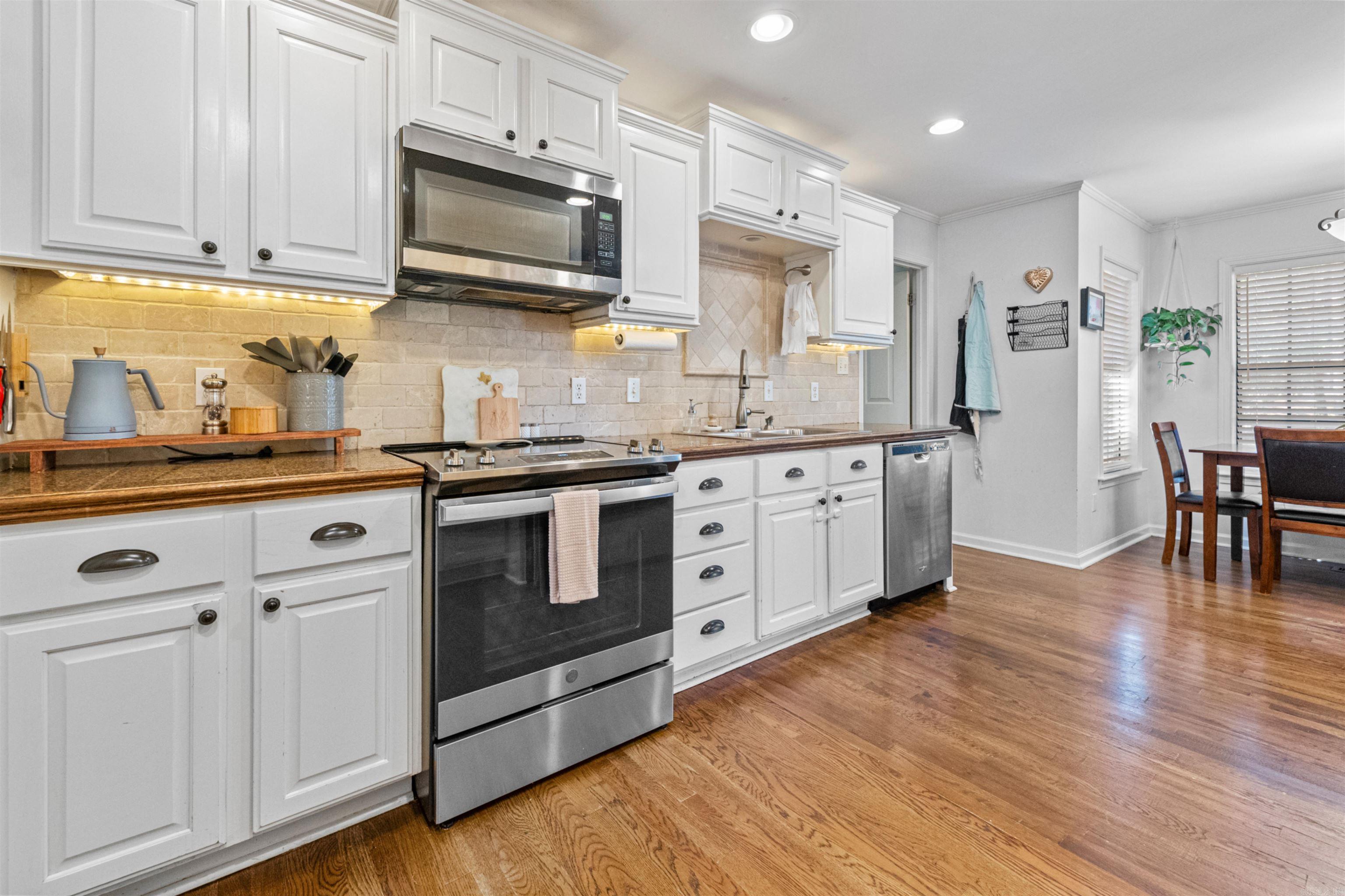 LUDINGTON HGTS - Residential