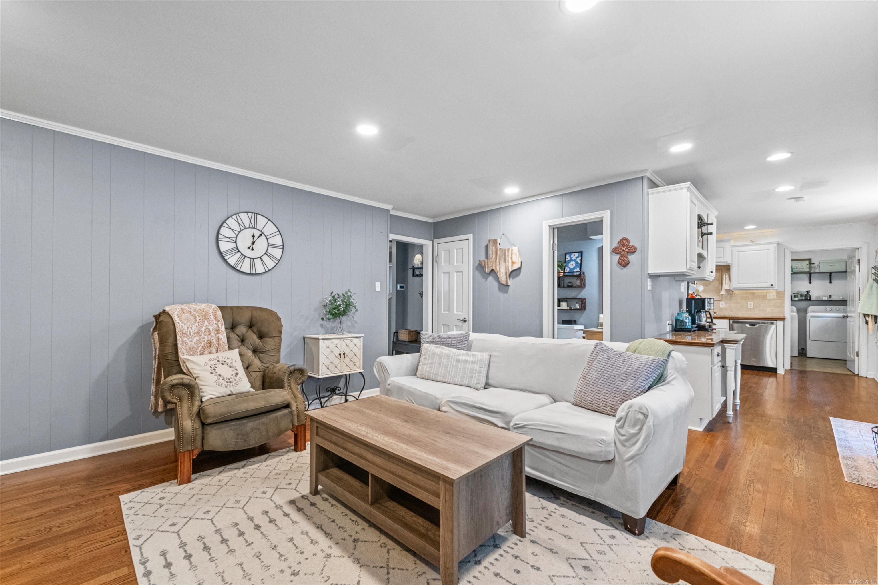 LUDINGTON HGTS - Residential