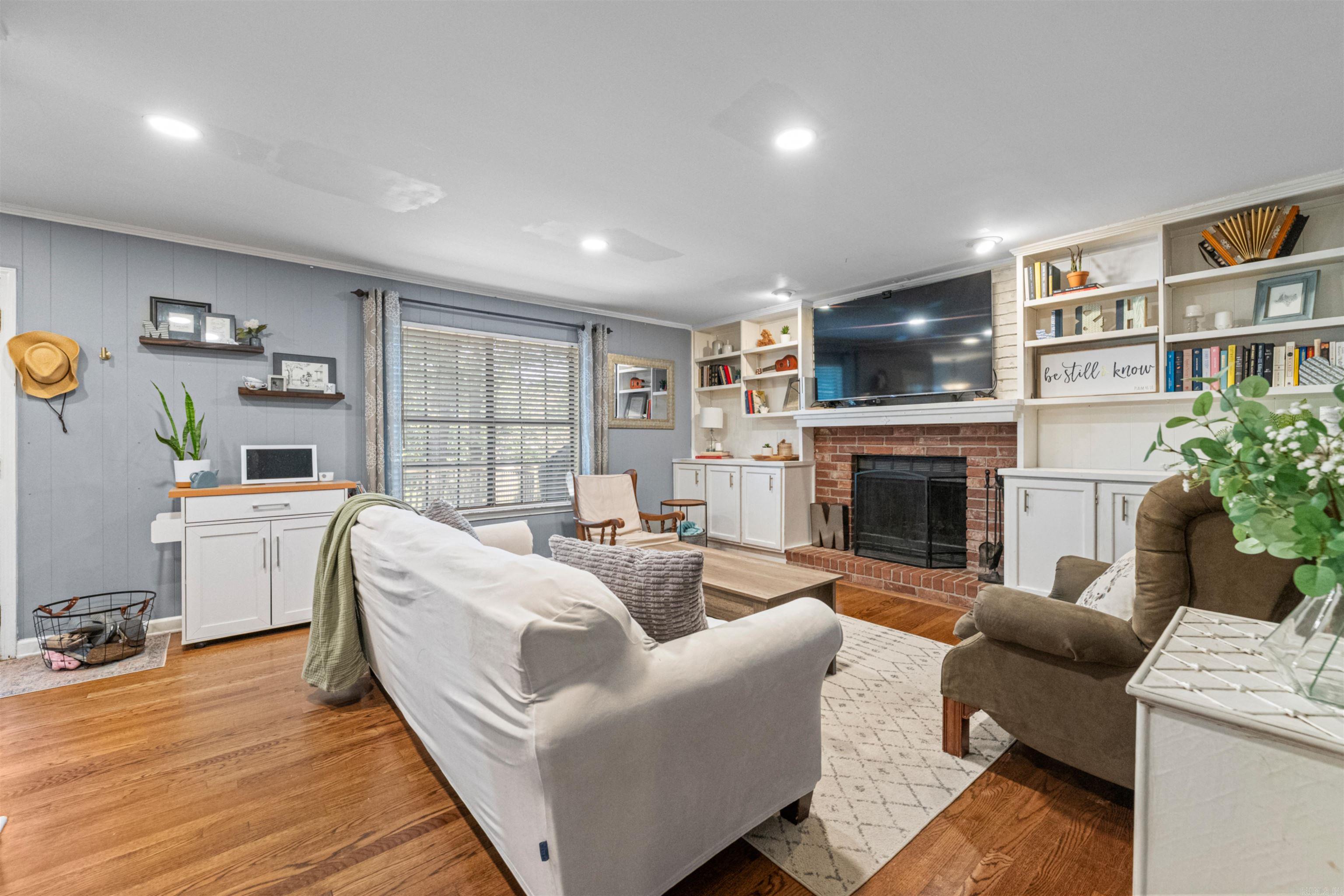 LUDINGTON HGTS - Residential