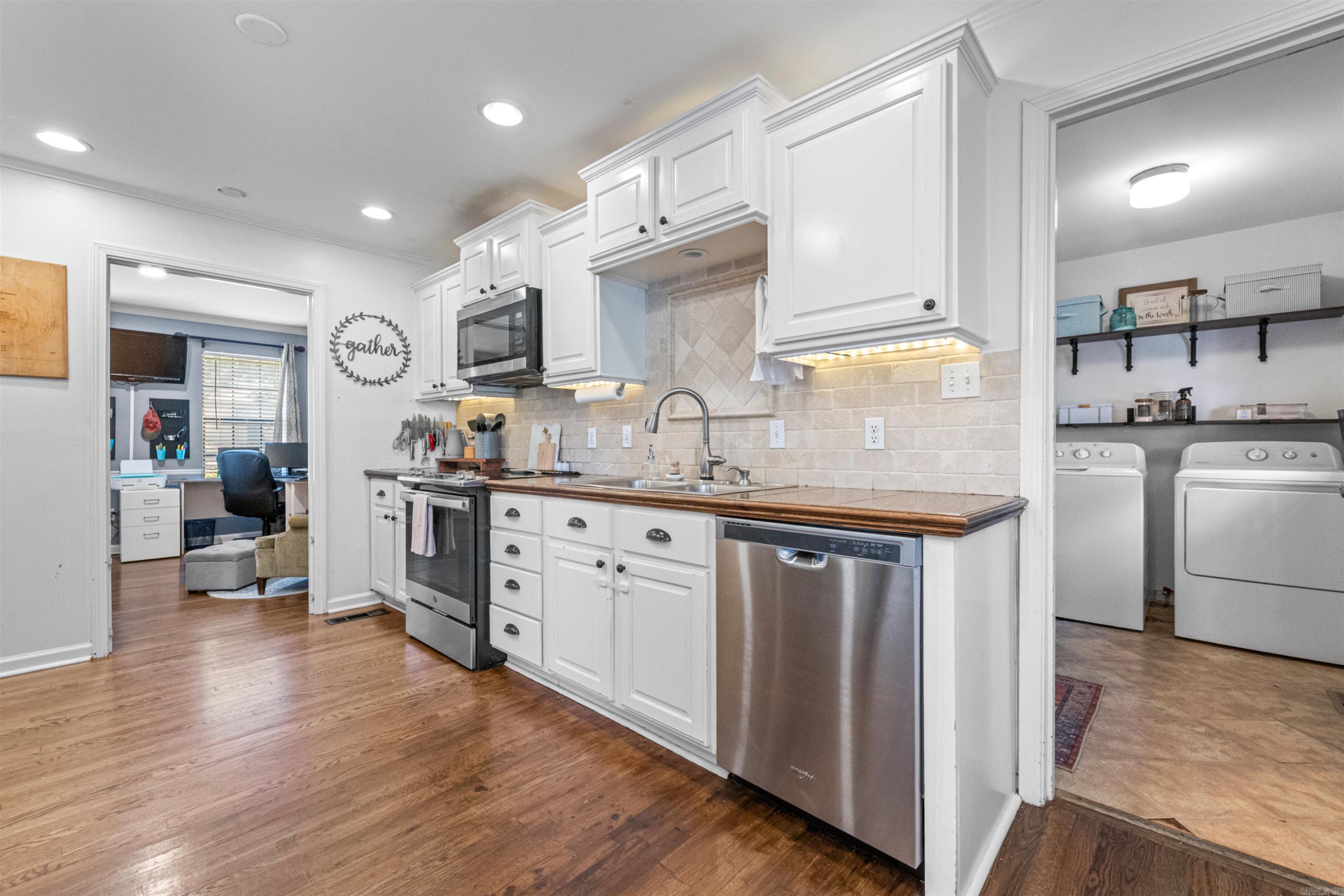 LUDINGTON HGTS - Residential