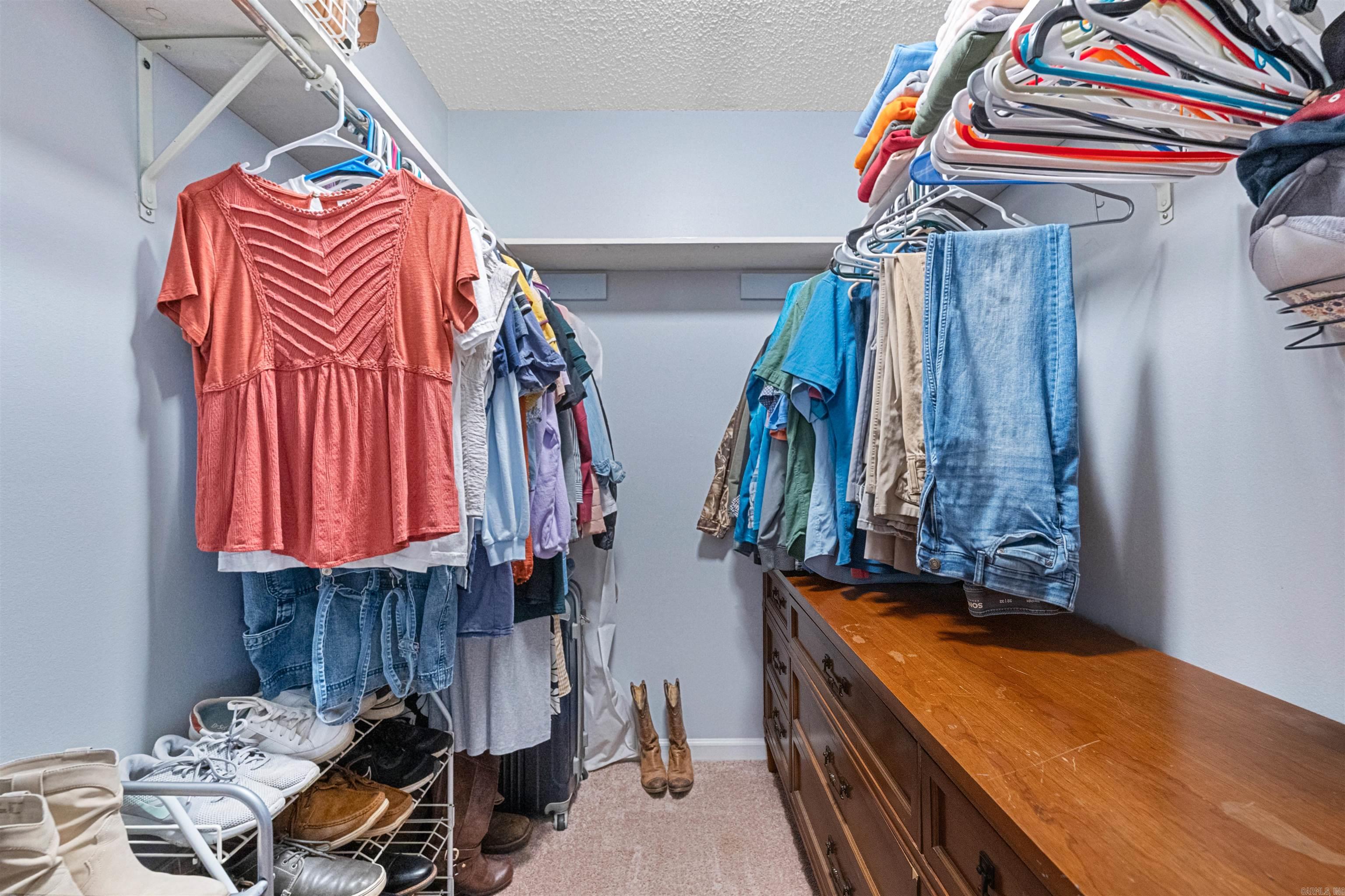 LUDINGTON HGTS - Residential