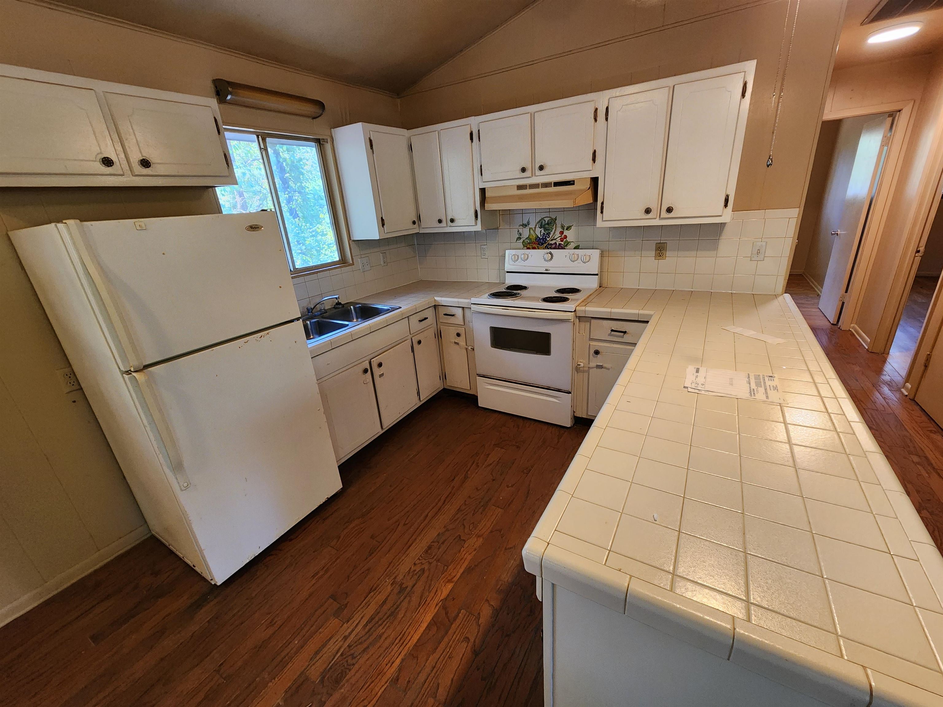 Navajo Second - Residential