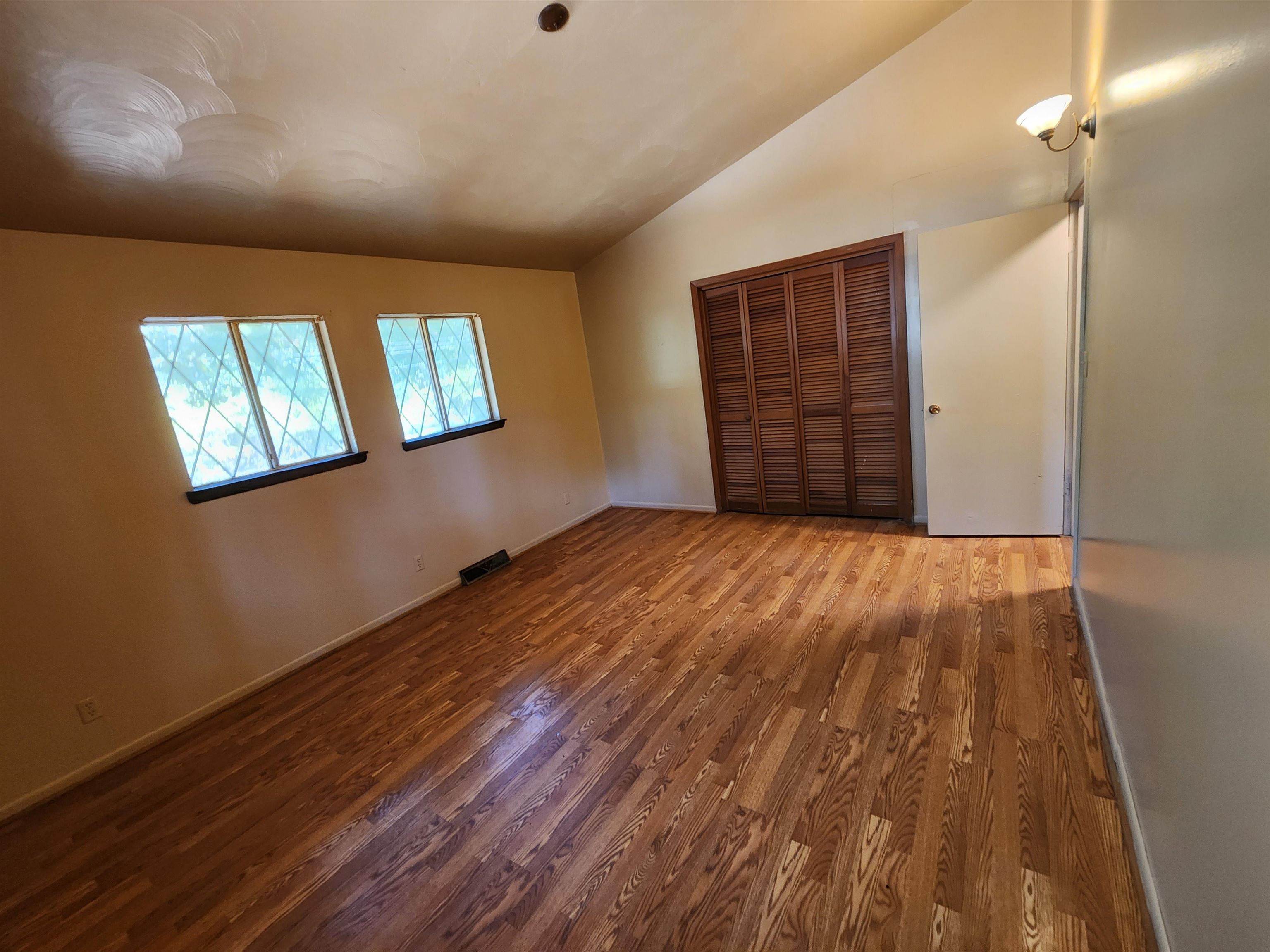 Navajo Second - Residential
