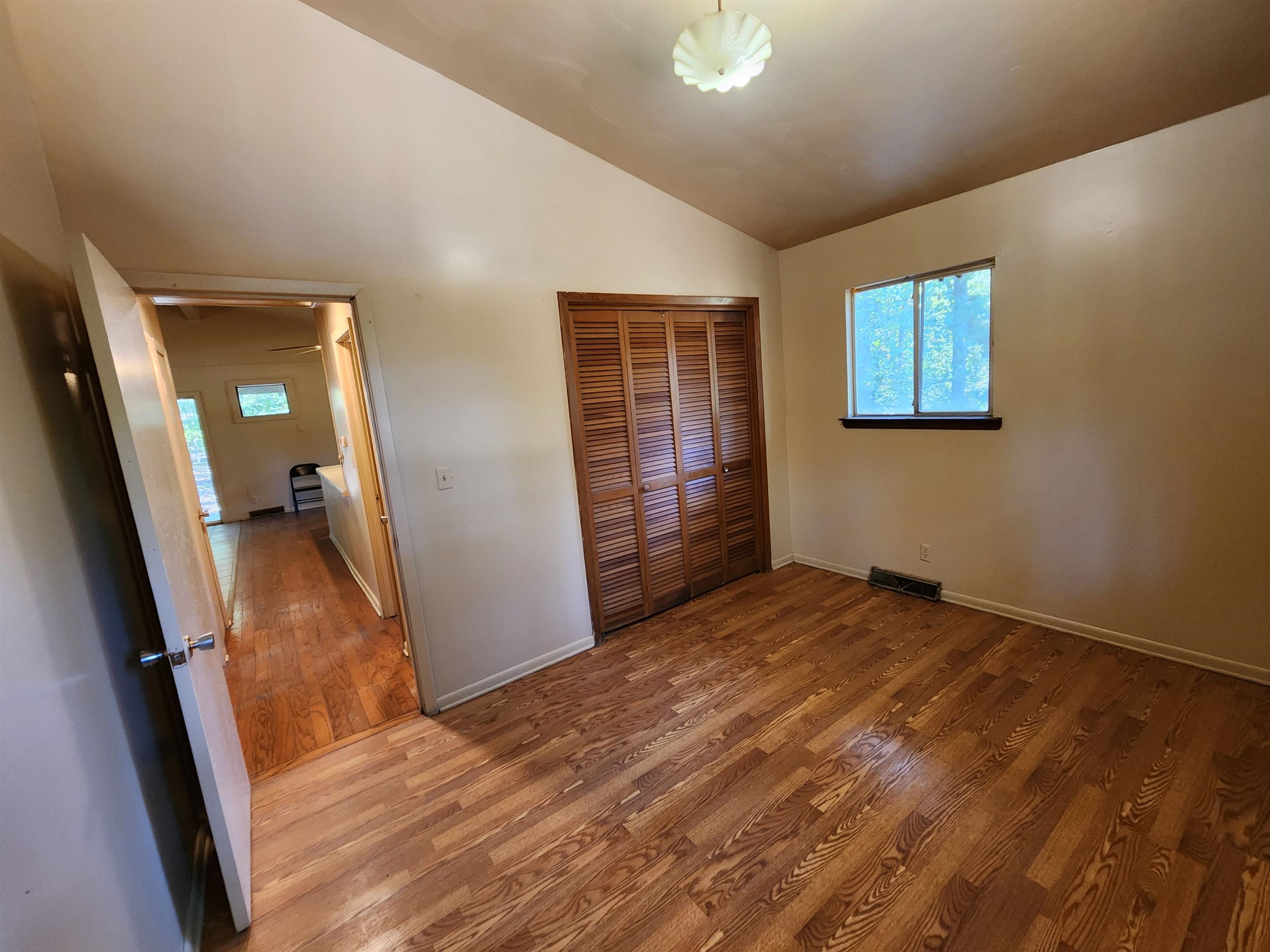 Navajo Second - Residential