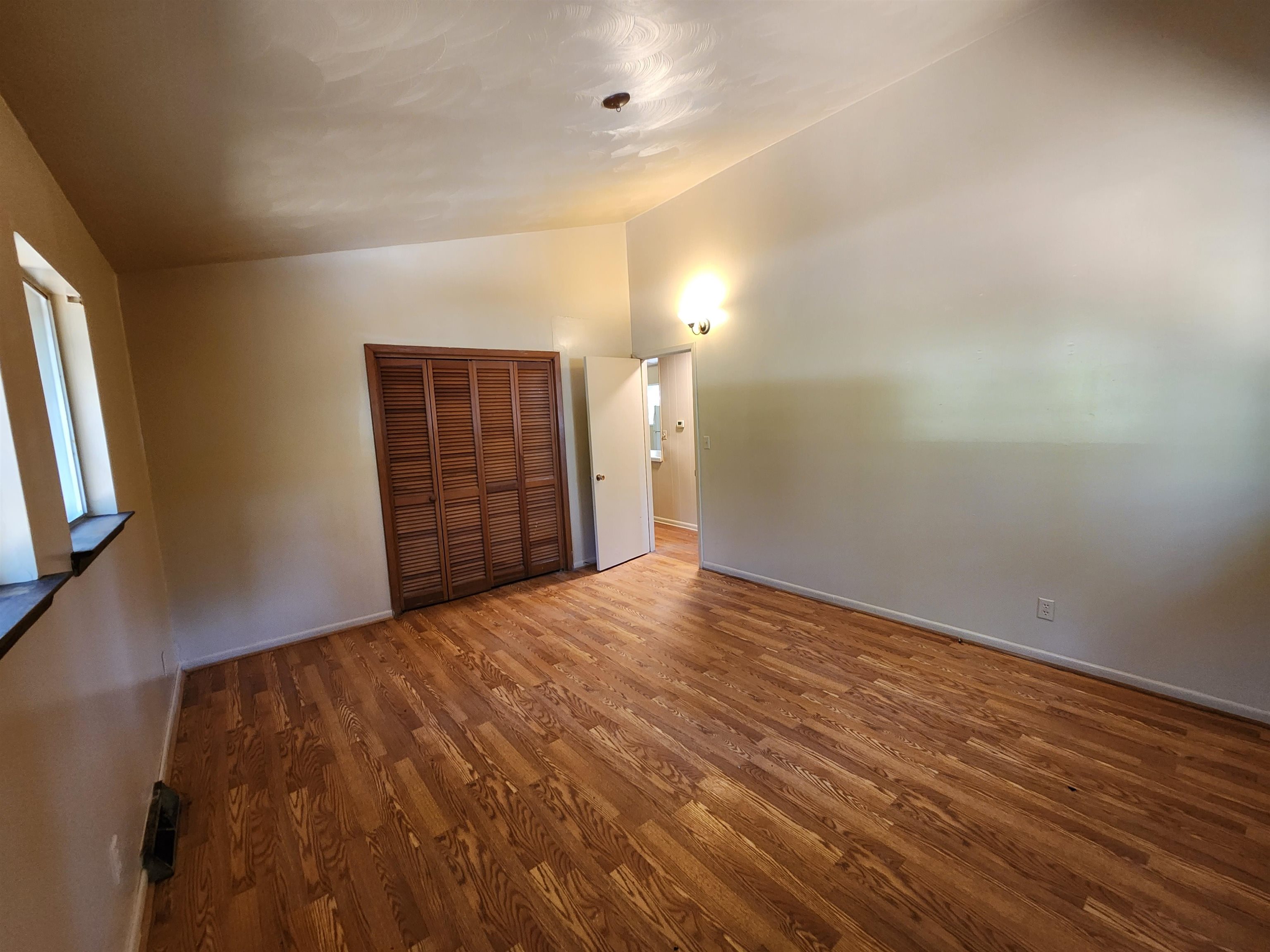 Navajo Second - Residential