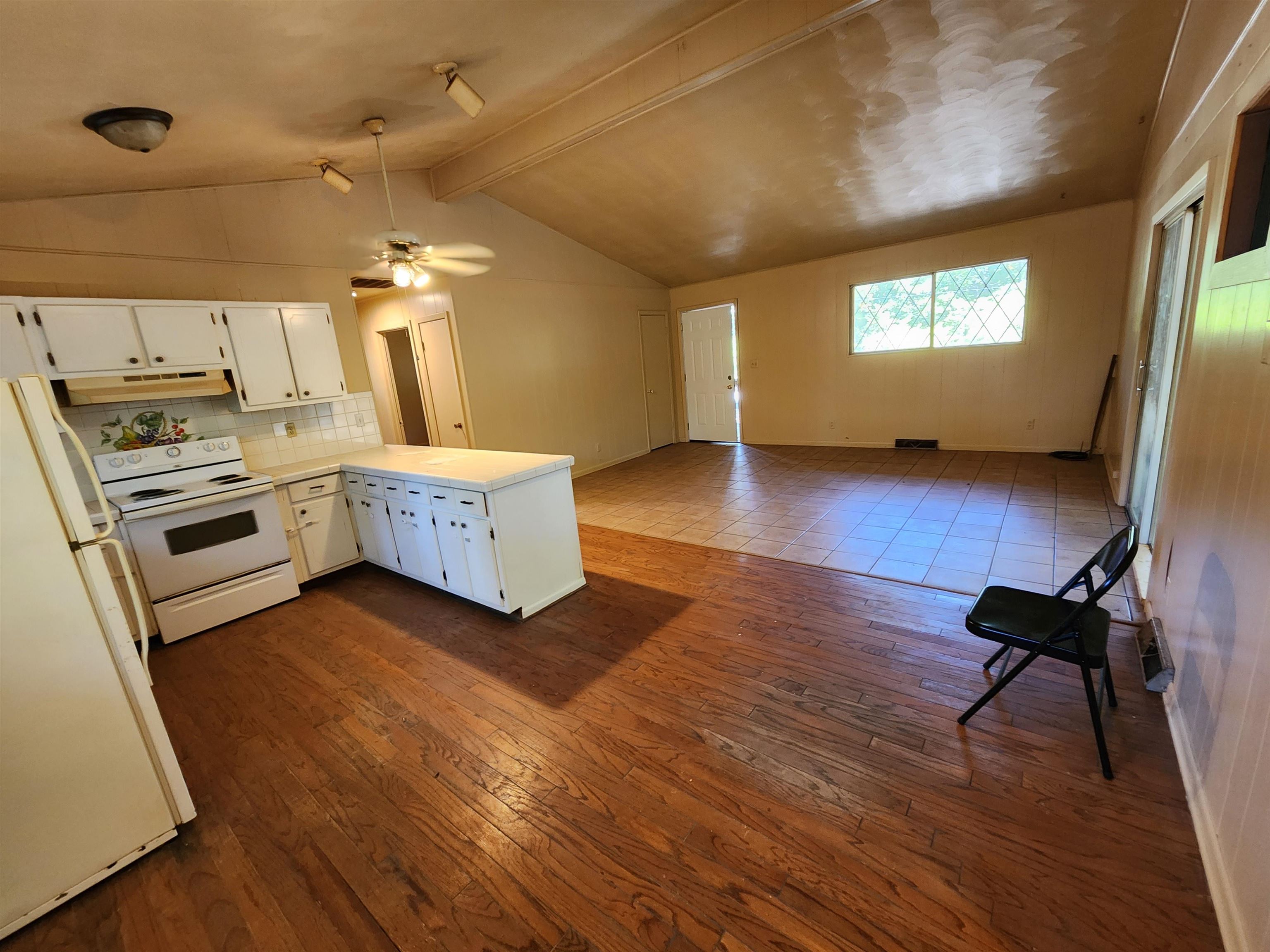 Navajo Second - Residential