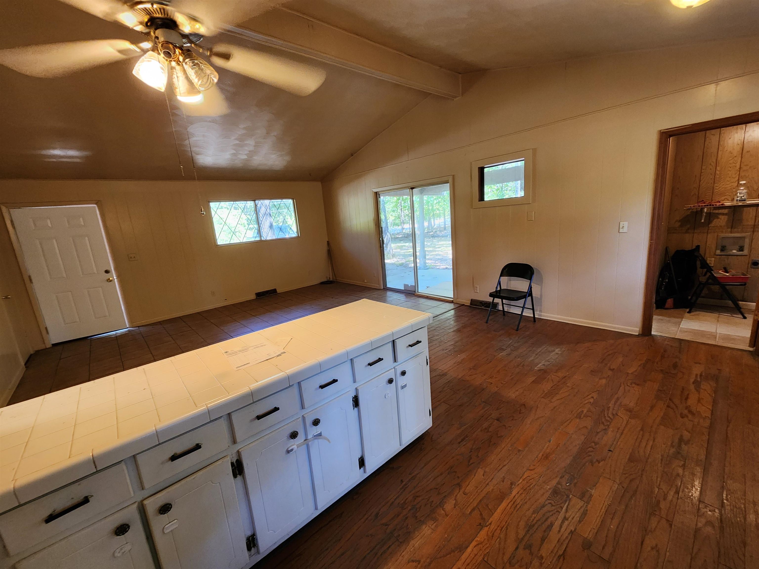 Navajo Second - Residential
