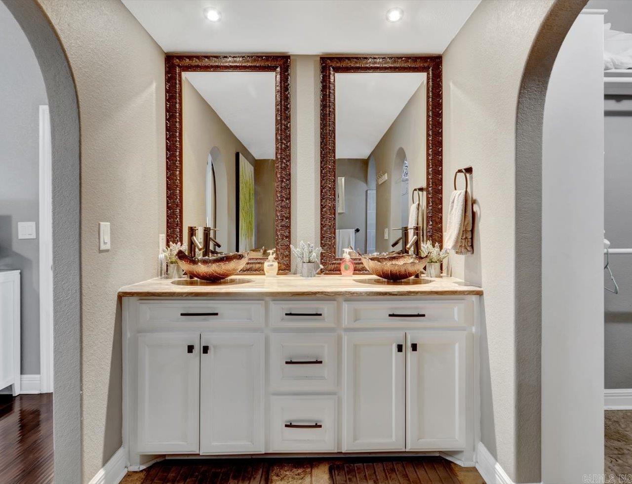 LAKE CATHERINE IND. ESTATES - Residential