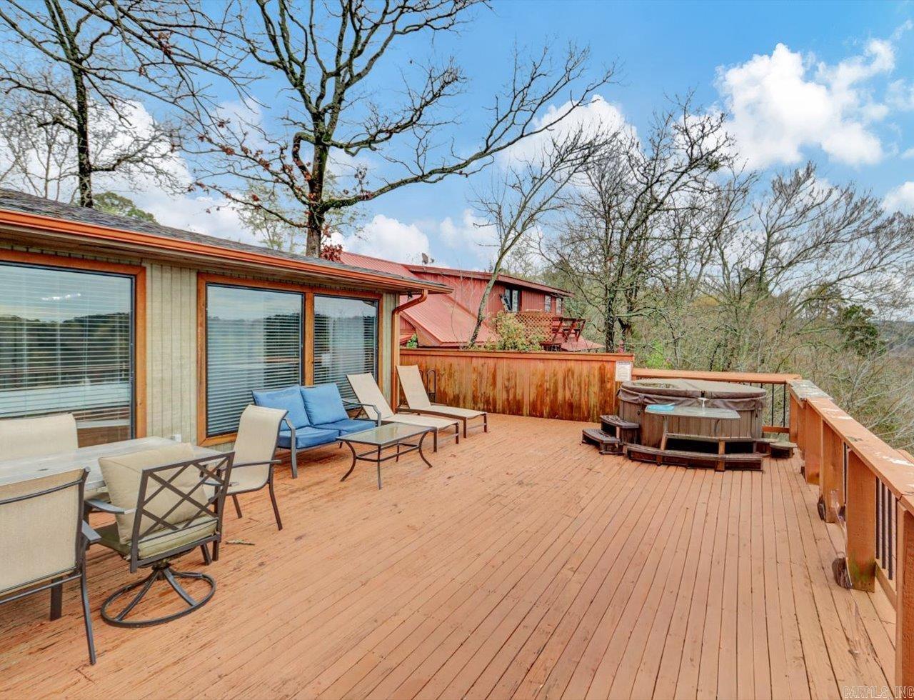 LAKE CATHERINE IND. ESTATES - Residential