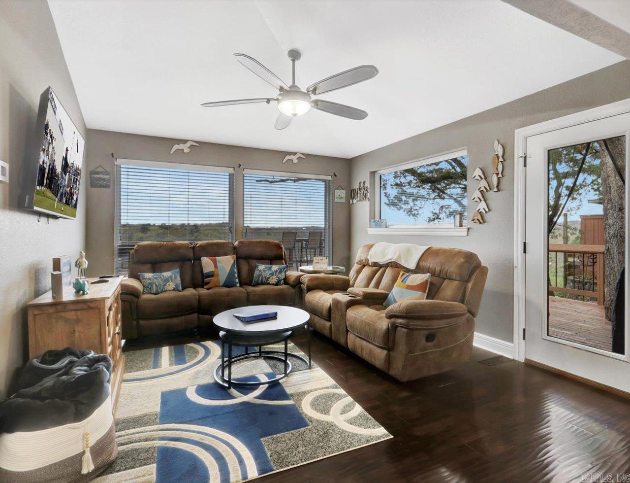 LAKE CATHERINE IND. ESTATES - Residential