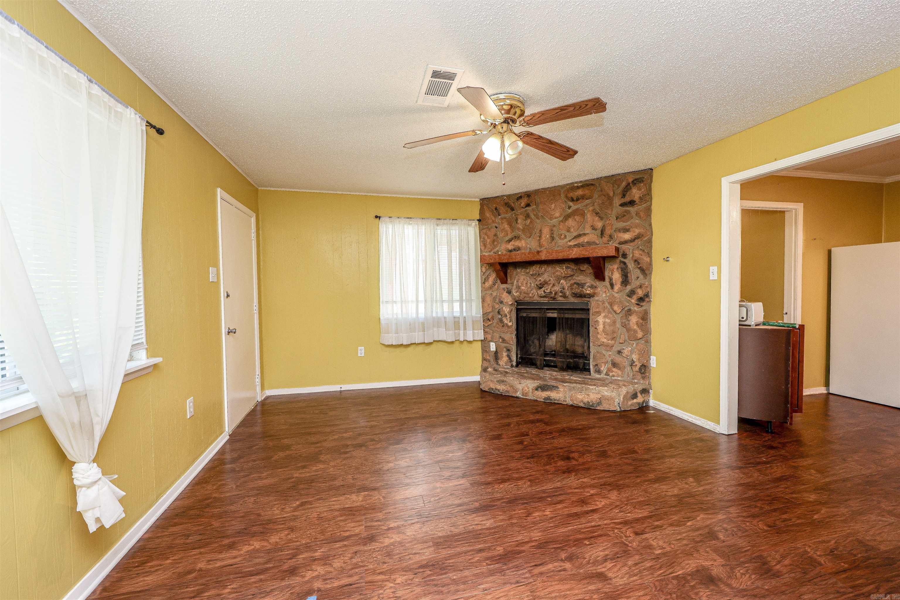 ARROW HEAD MANOR - Residential