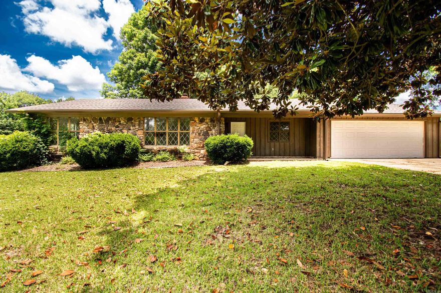 Give us a call at Century 21 United 870-862-5408 for a showing of this beautiful home located in the out skirts of Hamburg Arkansas. This country property has a pond in the front yard and several pecan trees. This home is a "Fannie Mae Homepath Property". All offers are to be submitted on www.homepath.com