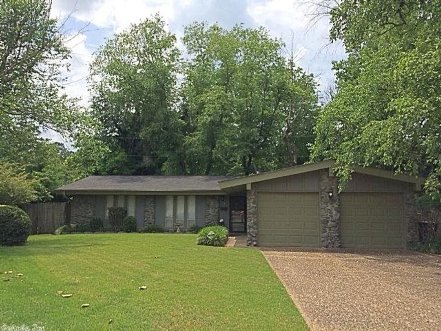 Lots of remodeling!! Interior and exterior paint, carpeting, furnace and more.  Roof 2008.  Vaulted ceilings, 2 living areas, Fireplace, Great cul-de-sac and private fenced backyard.  Refrigerator, Washer and Dryer negotiable.