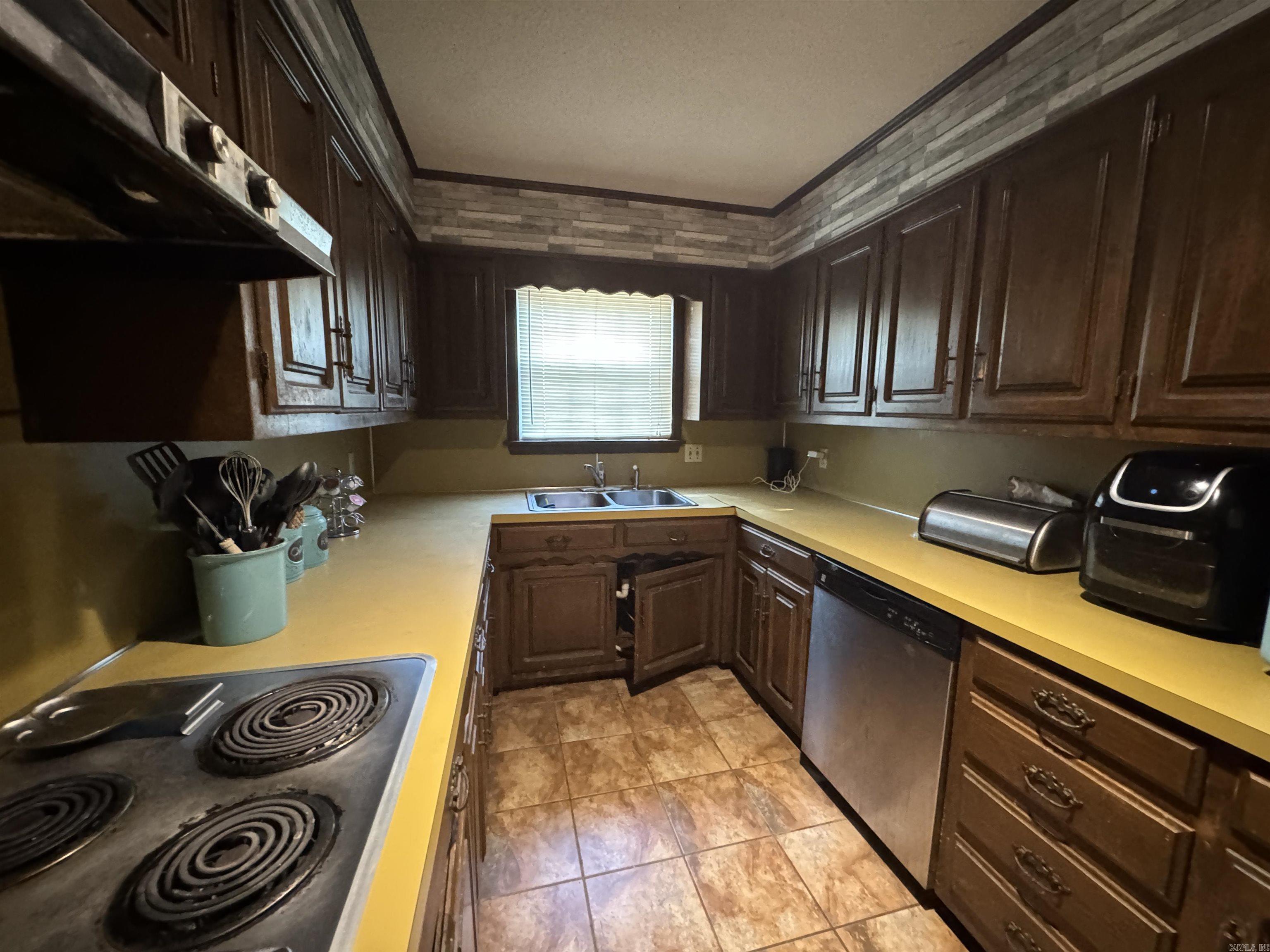 LEEWOOD ADDN - Residential