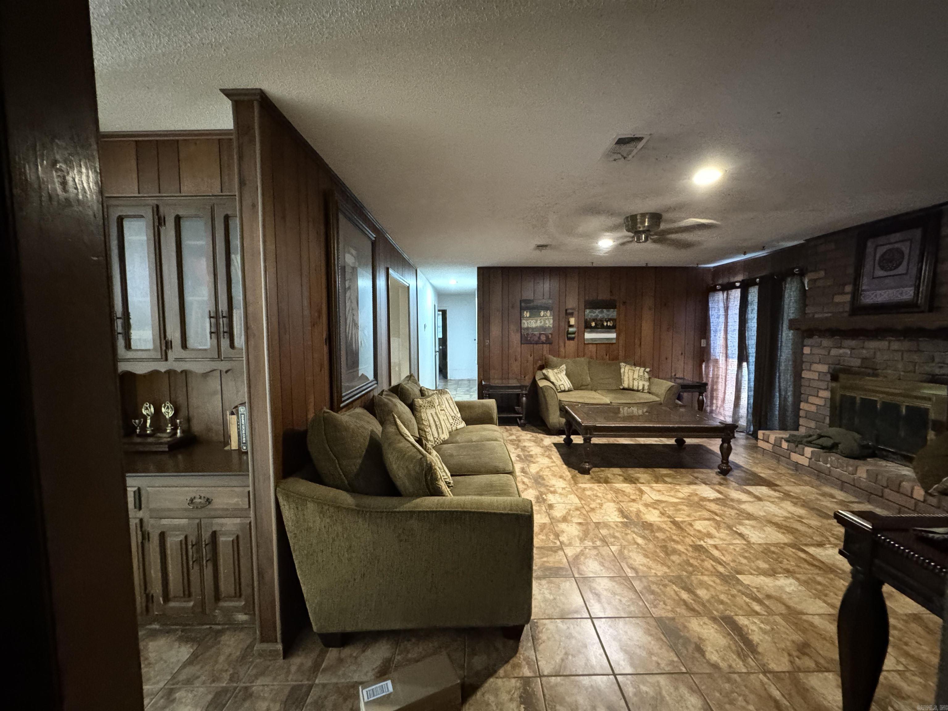 LEEWOOD ADDN - Residential