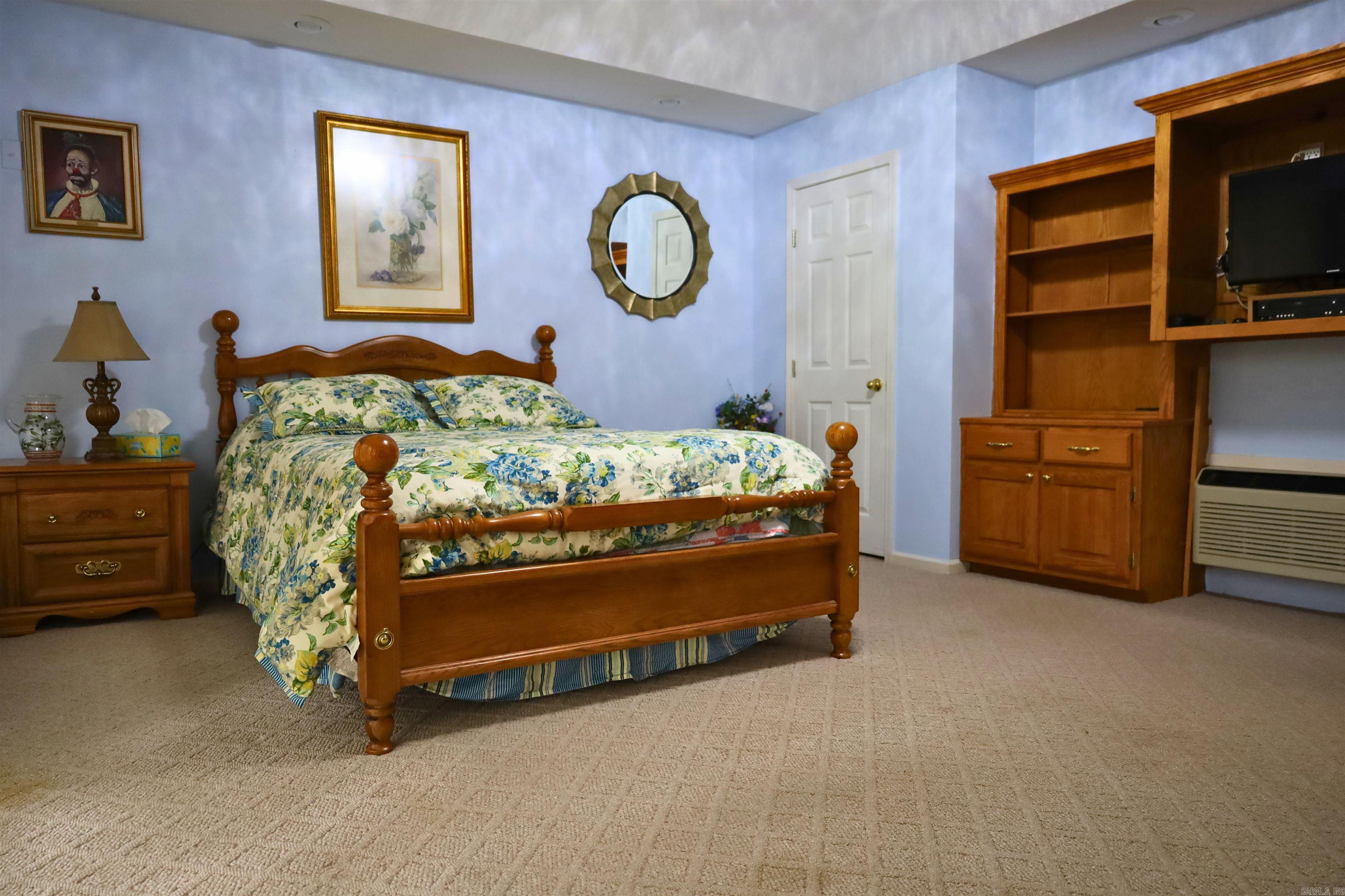 Summerhill Drive - Residential