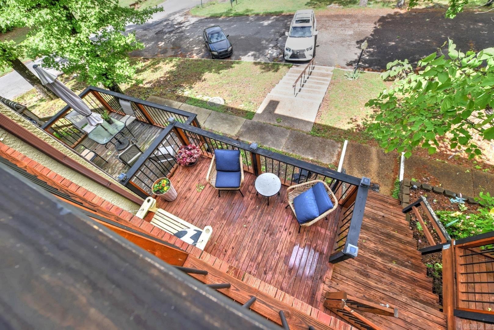 CHELSEA GLADE CONDO - Residential