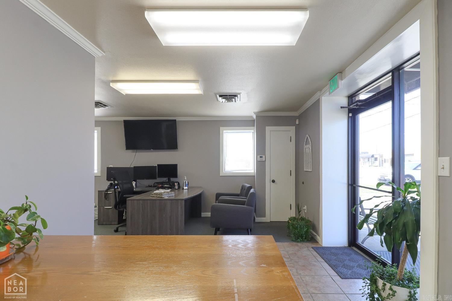 Nettleton 2nd - Commercial Lease